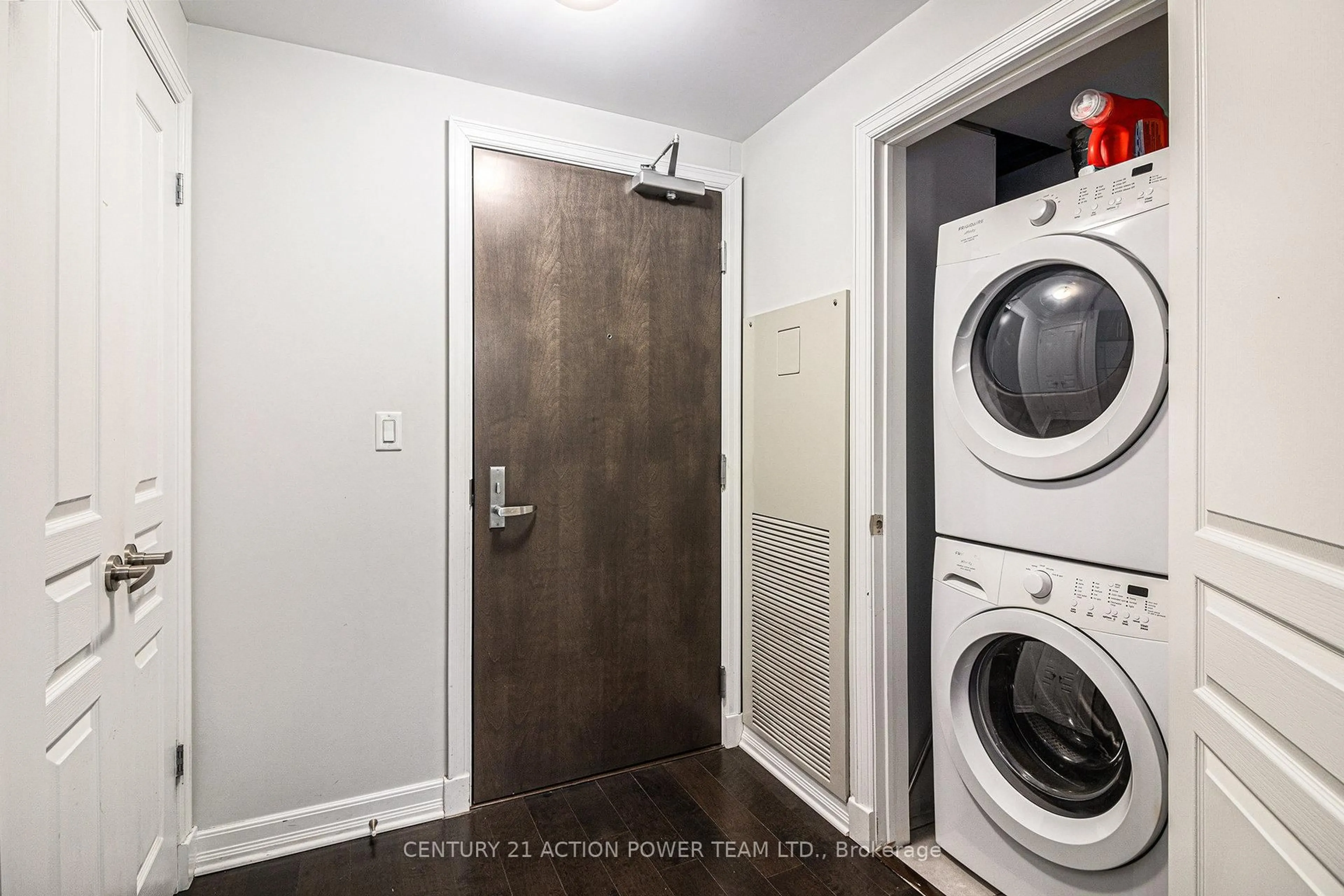 Laundry room for 238 Besserer St #1506, Ottawa Ontario K1N 6B1