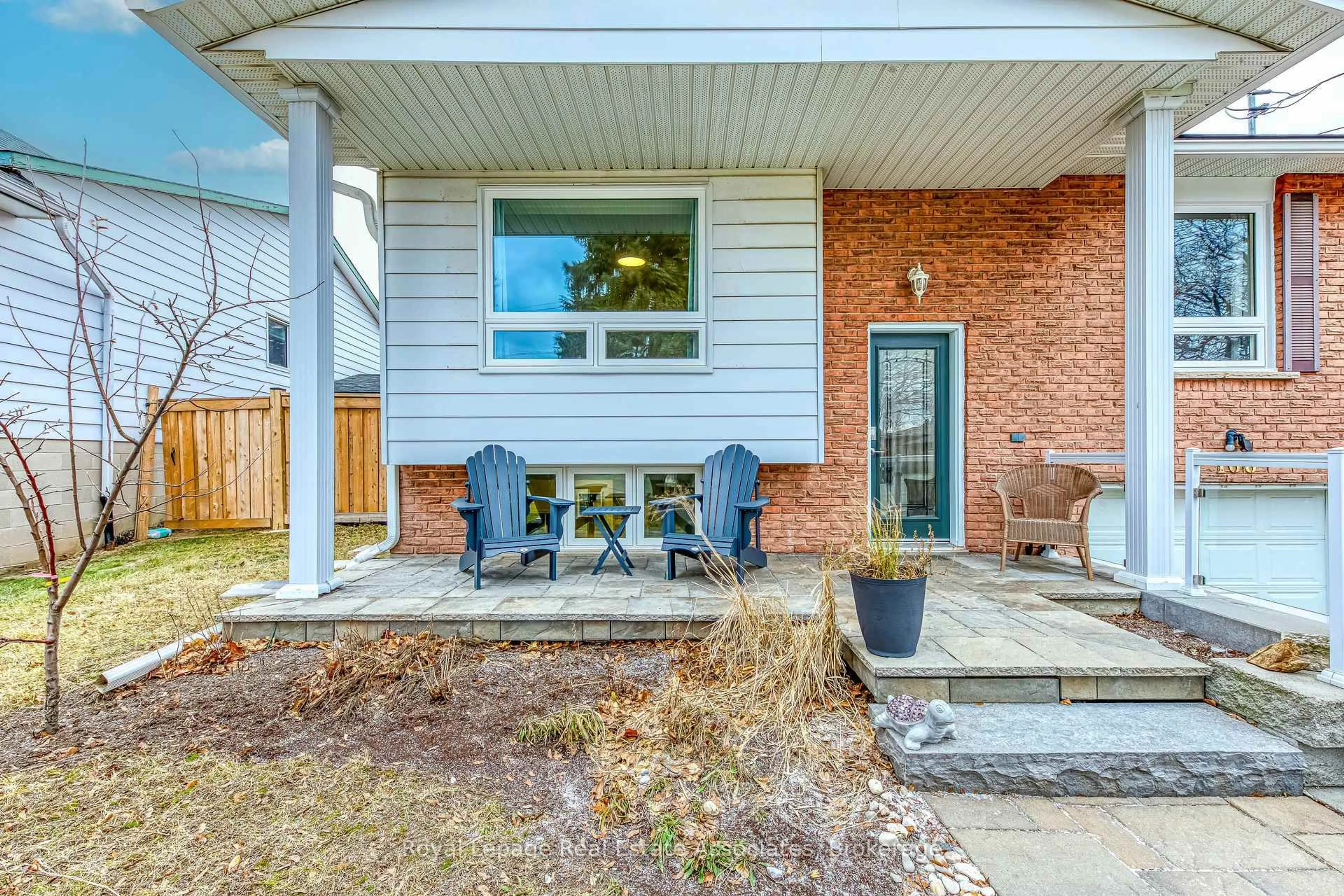 Home with brick exterior material, street for 166 Ranwood Crt, Hamilton Ontario L8W 1V4