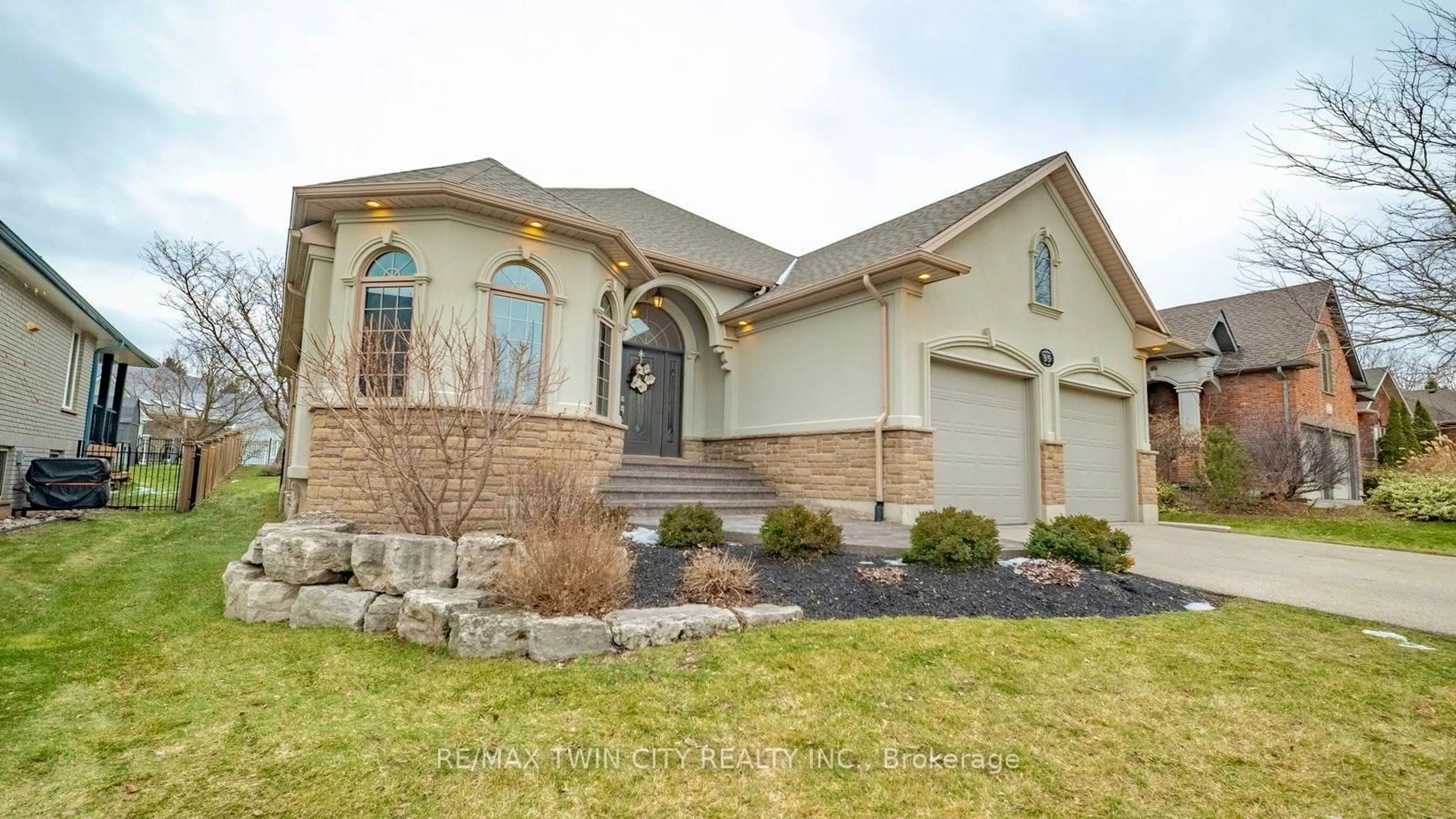 Home with brick exterior material, street for 35 Long Lane, Brant Ontario N3L 4E9