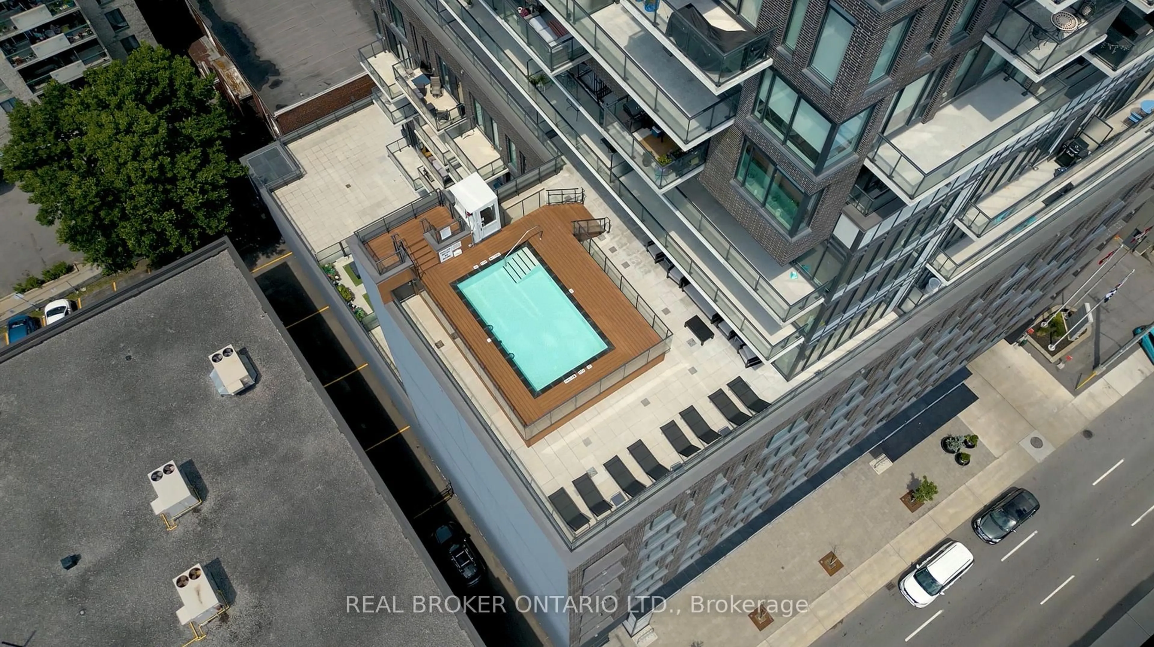 Pool for 203 Catherine St #703, Ottawa Ontario K2P 1J5