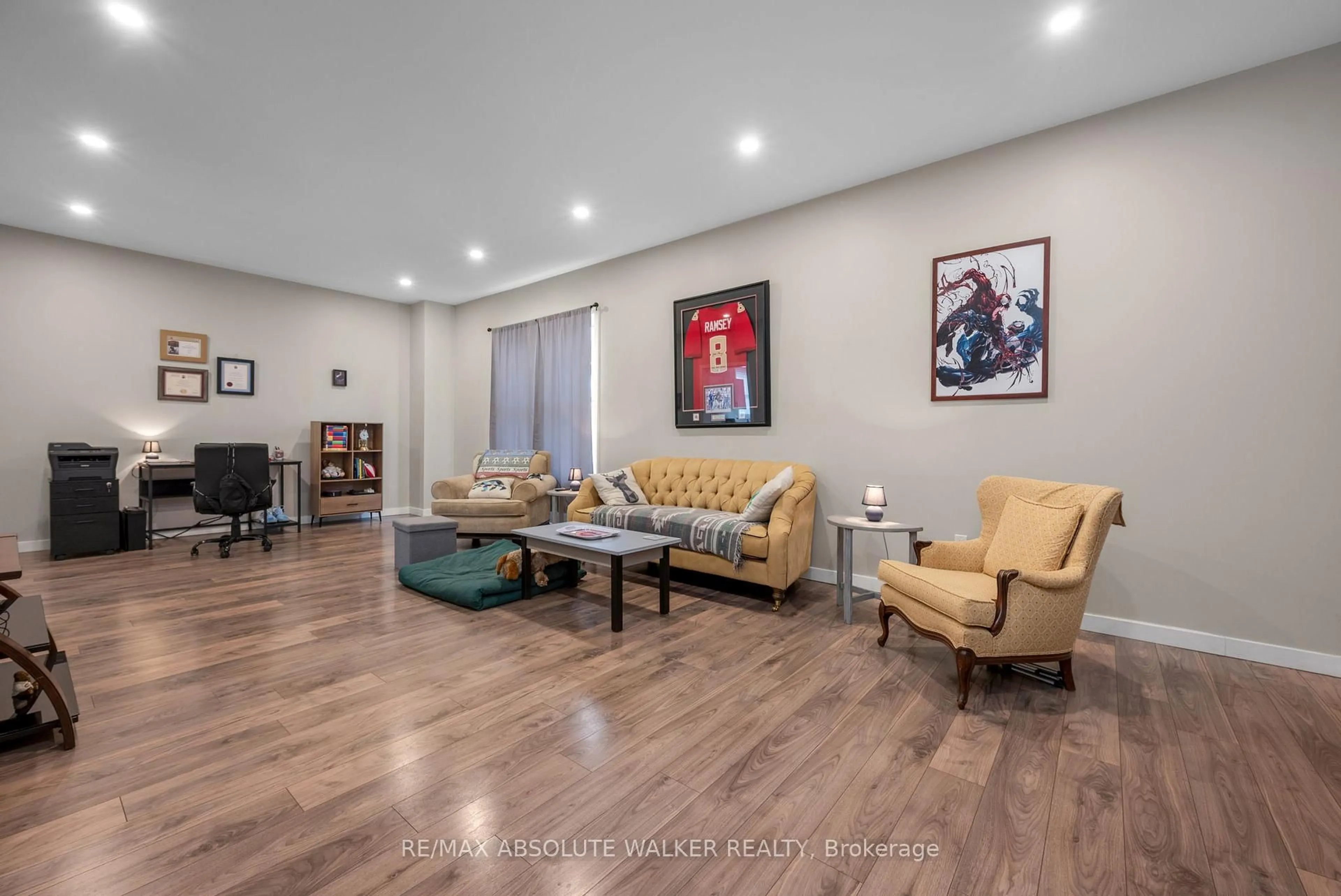 Living room with furniture, unknown for 321 Wood St, Prescott Ontario K0E 1T0