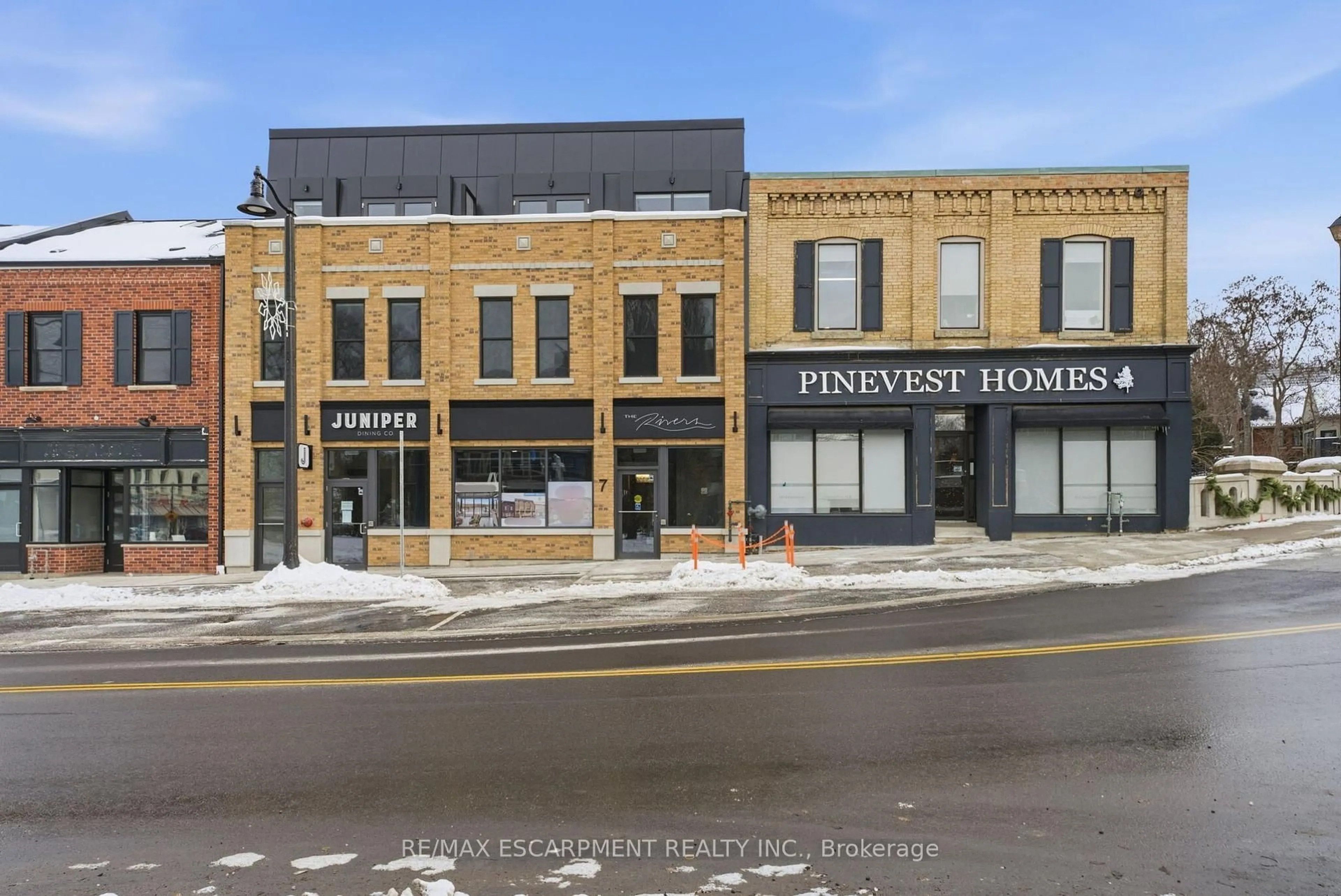 Unknown for 7 Grand River St #202, Brant Ontario N3L 2L9