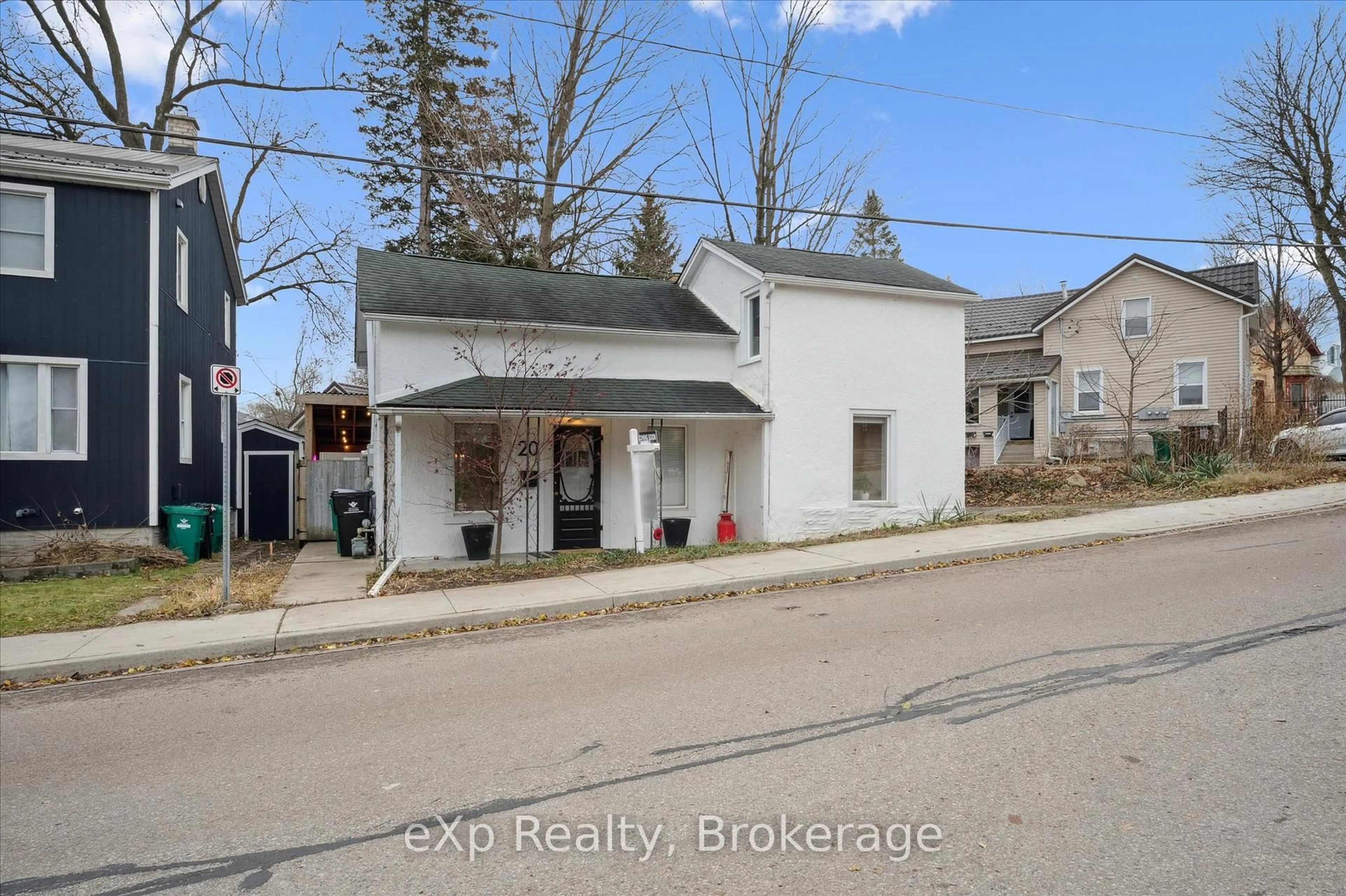 A pic from outside/outdoor area/front of a property/back of a property/a pic from drone, street for 20 Bergey St, Cambridge Ontario N3C 1P6