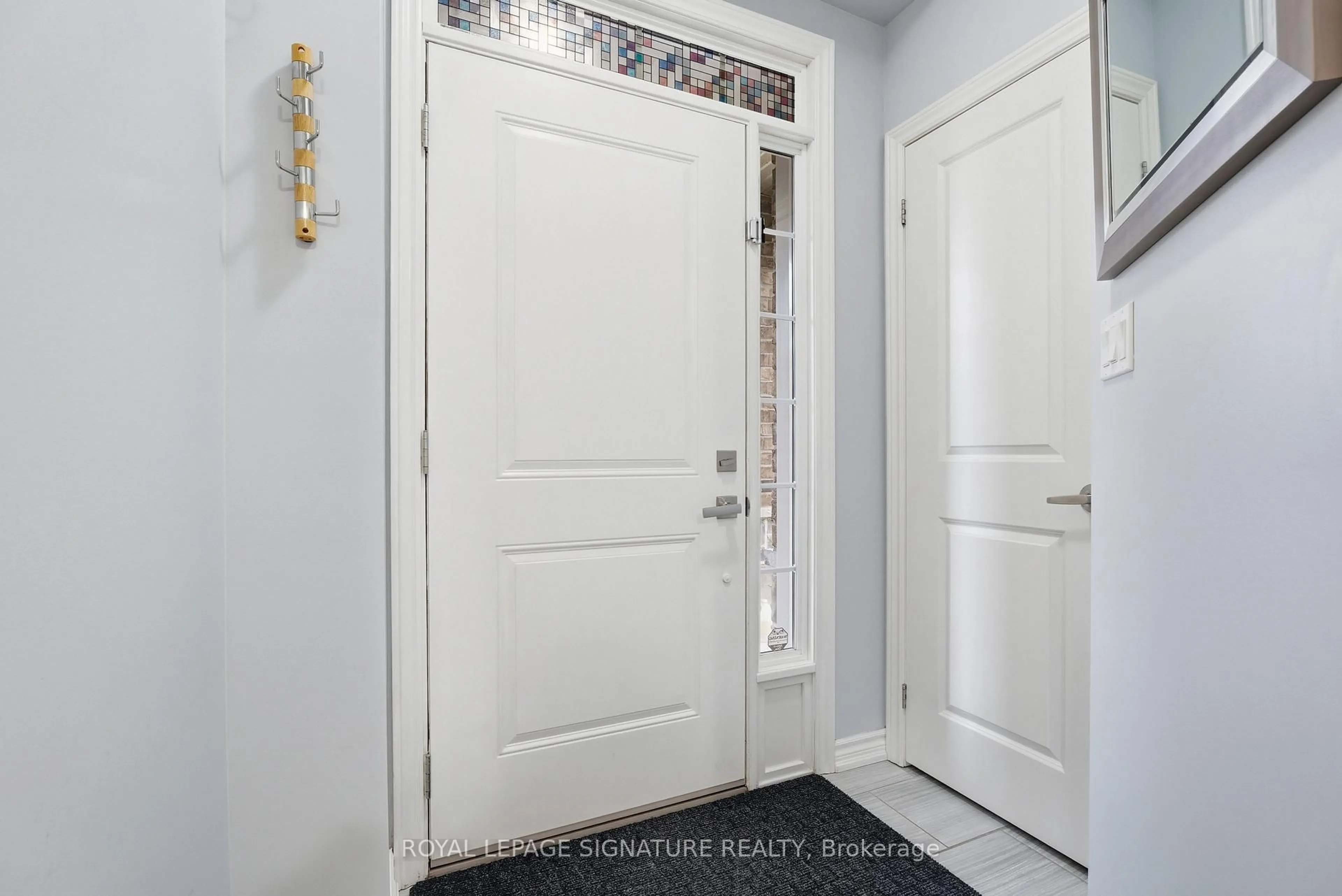 Indoor entryway for 128 Law Dr, Guelph Ontario N1E 0M2