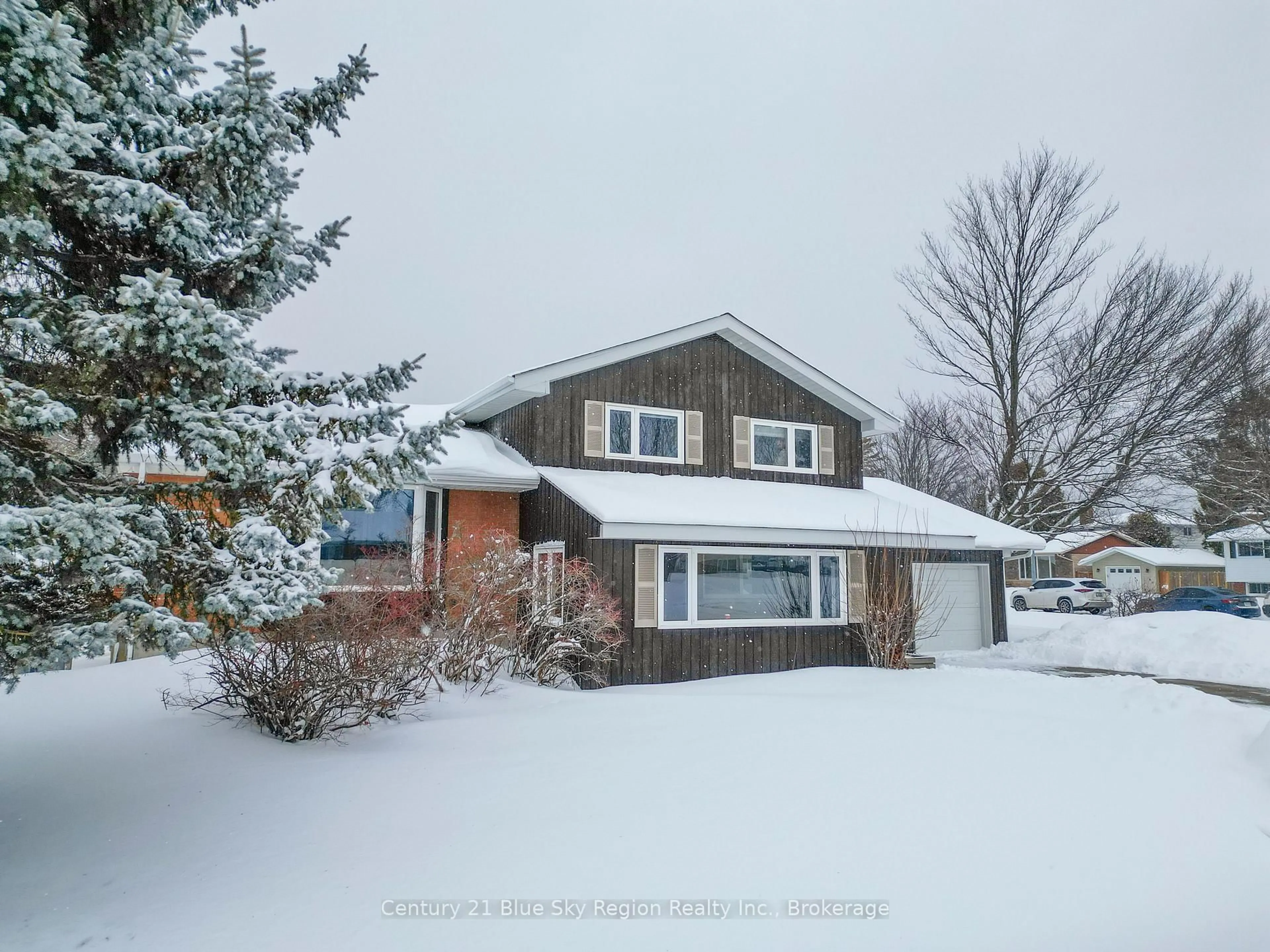 Home with vinyl exterior material, street for 777 Birchwood Rd, North Bay Ontario P1B 4T7