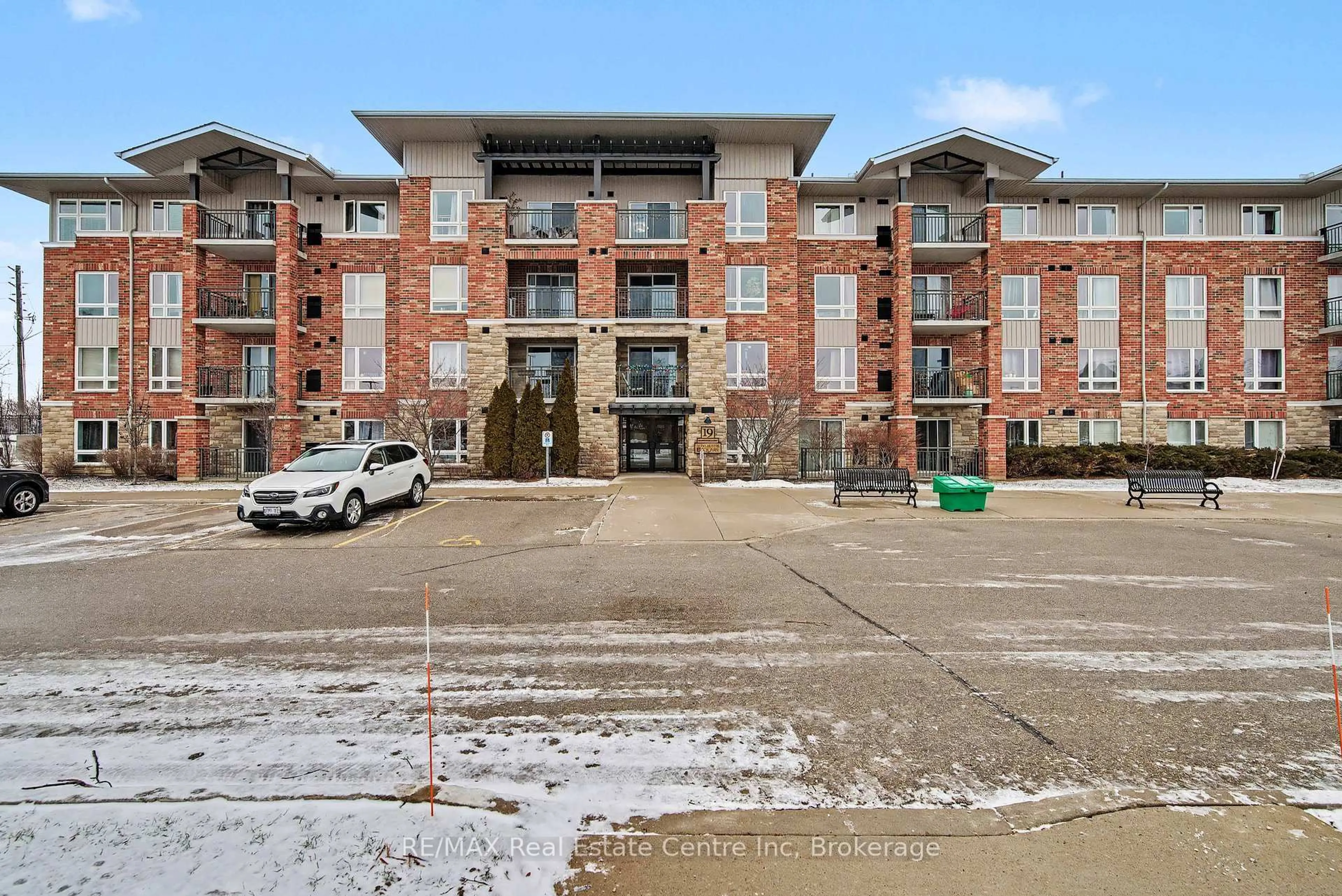 Unknown for 19 Waterford Dr #307, Guelph Ontario N1L 0G8