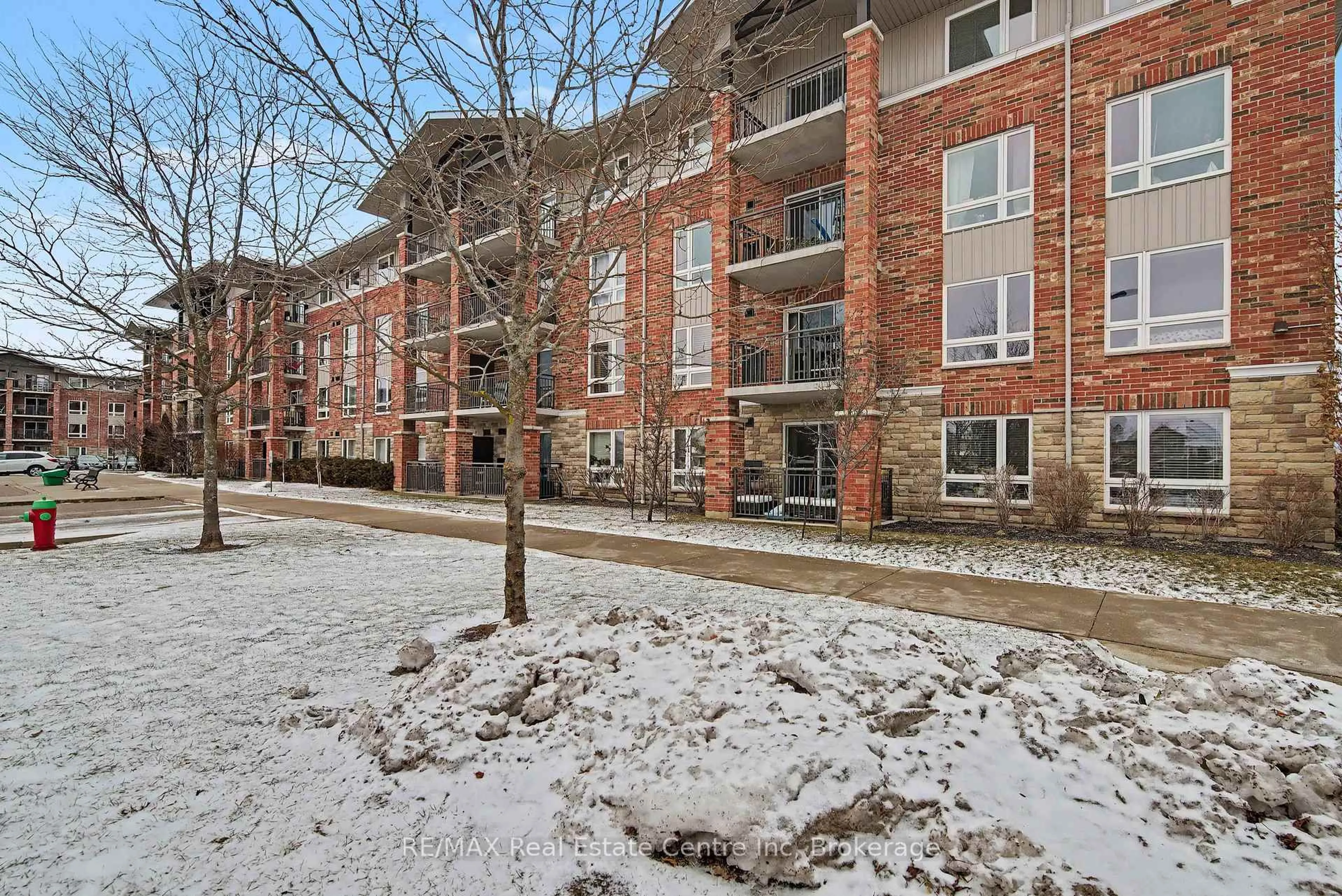 Patio, street for 19 Waterford Dr #307, Guelph Ontario N1L 0G8