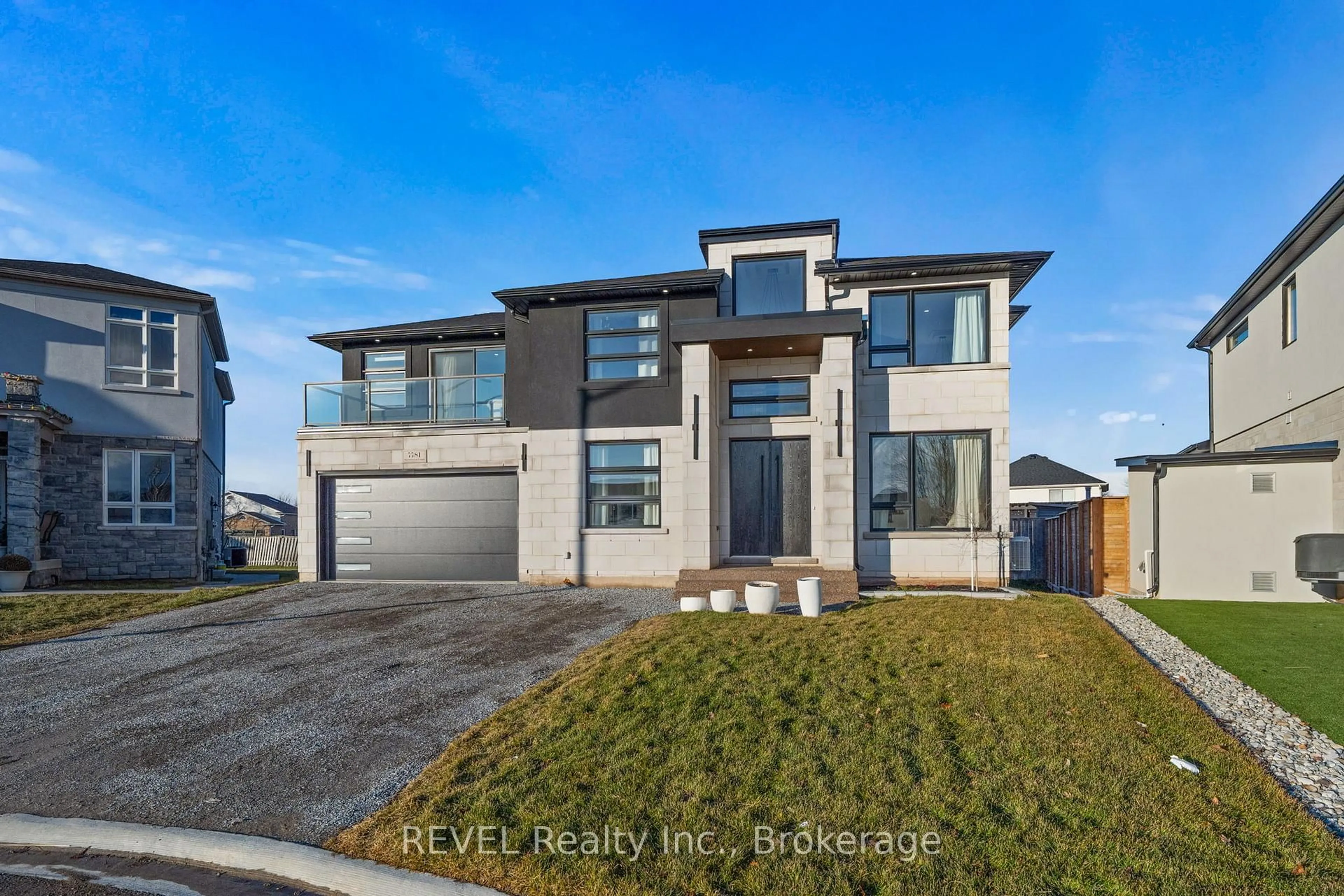 Home with brick exterior material, street for 7781 Secretariat Crt, Niagara Falls Ontario L2H 3V3