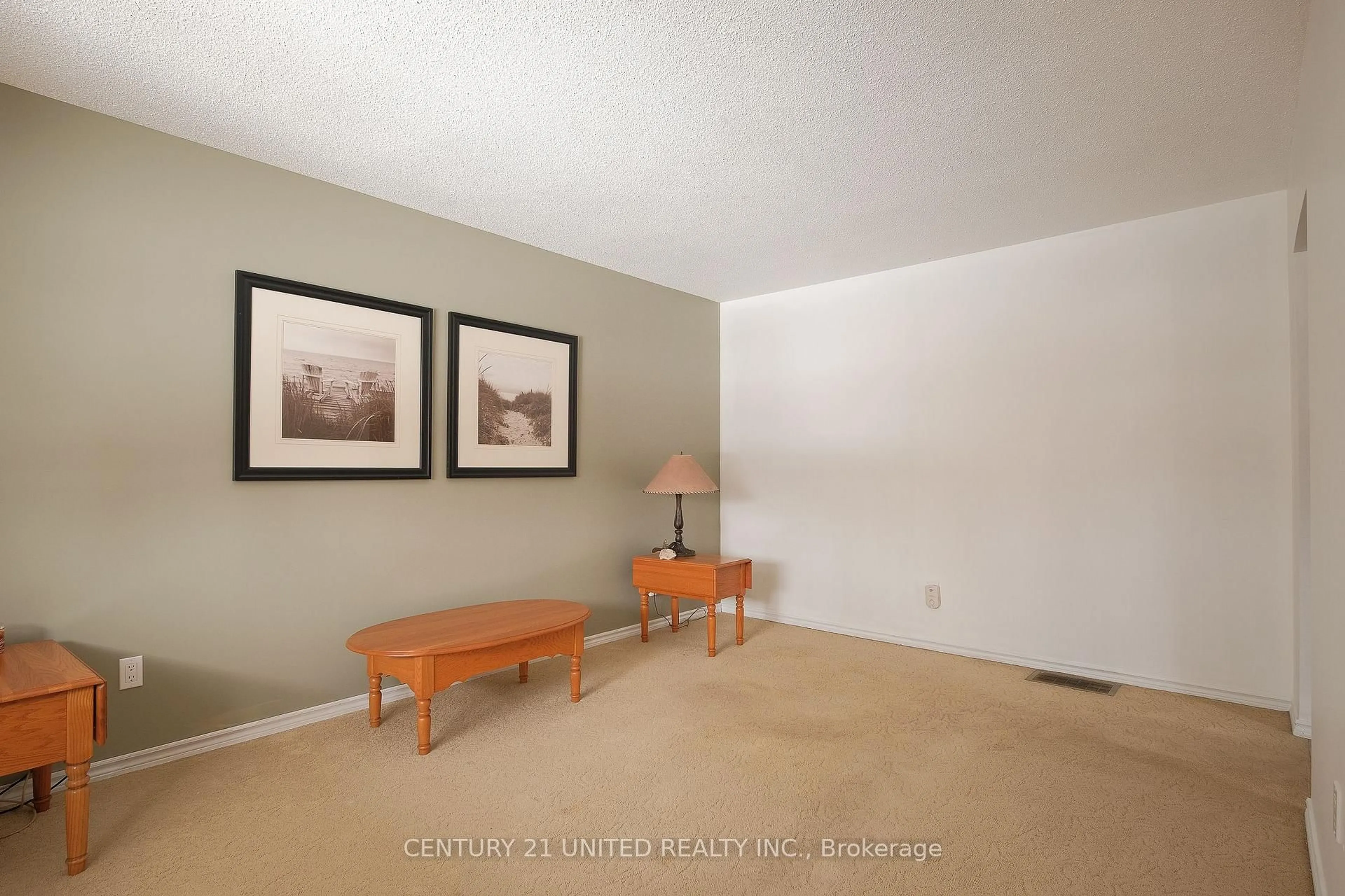 A pic of a room for 21 Rideau Cres, Peterborough Ontario K9J 1G7