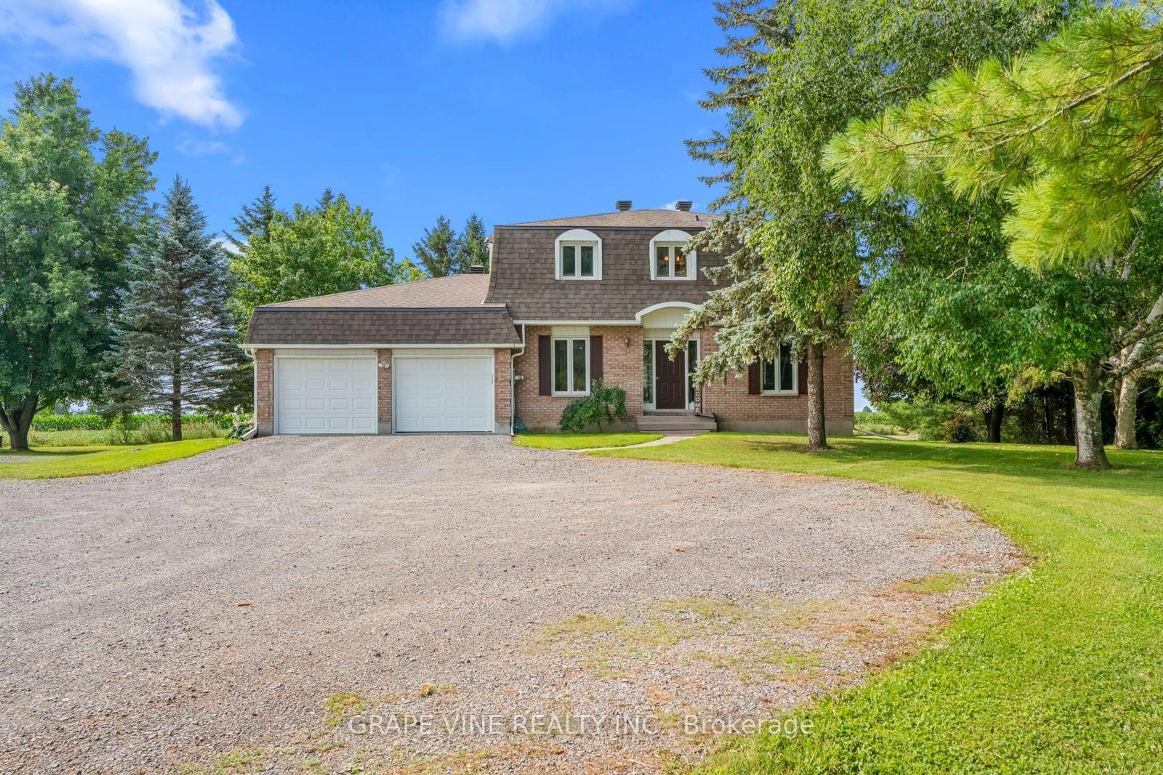 A pic from outside/outdoor area/front of a property/back of a property/a pic from drone, street for 5073 Rushmore Rd, Richmond Ontario K0A 2Z0