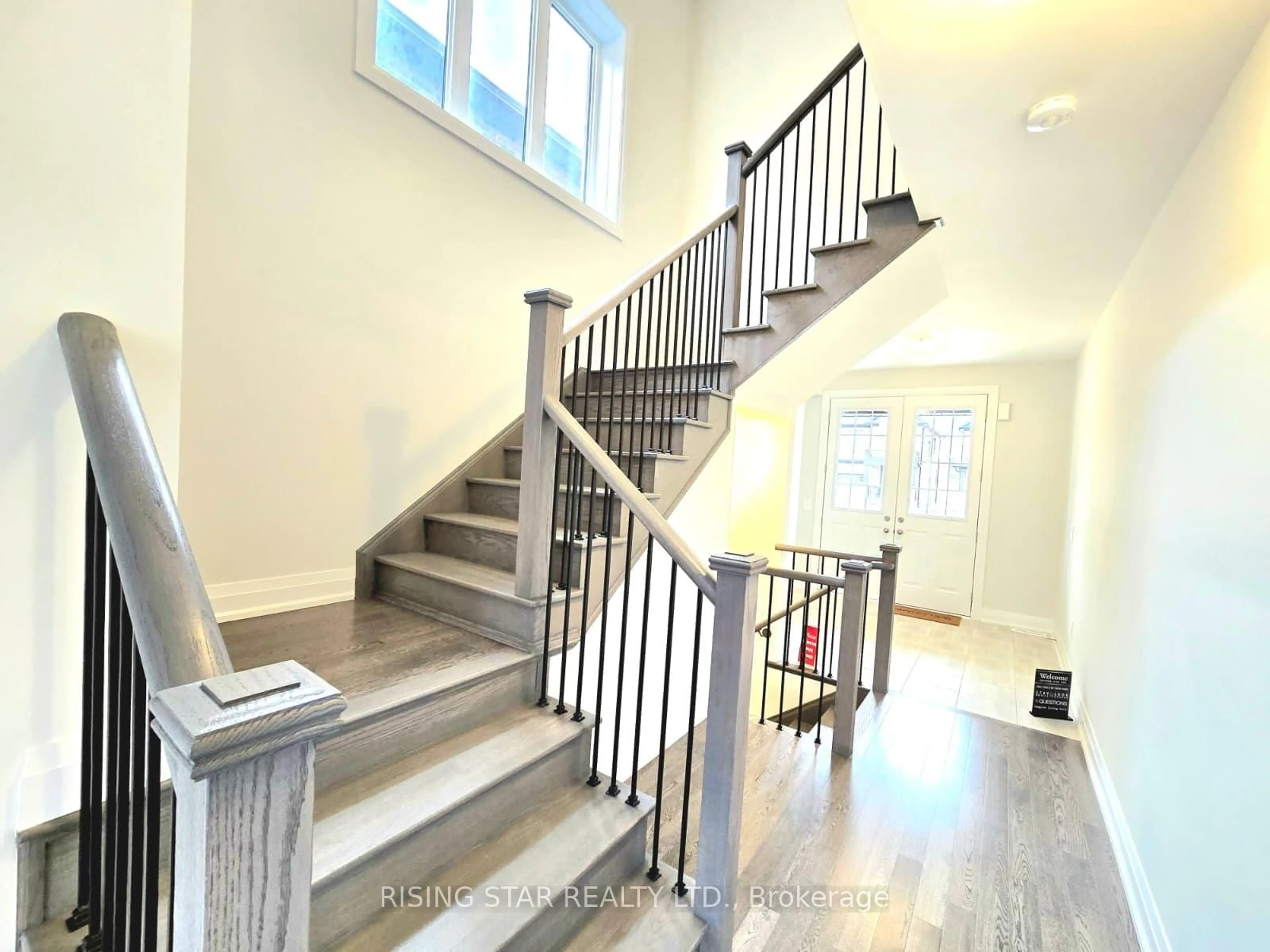 Stairs for 176 St Joseph Rd, Kawartha Lakes Ontario K9V 0R6