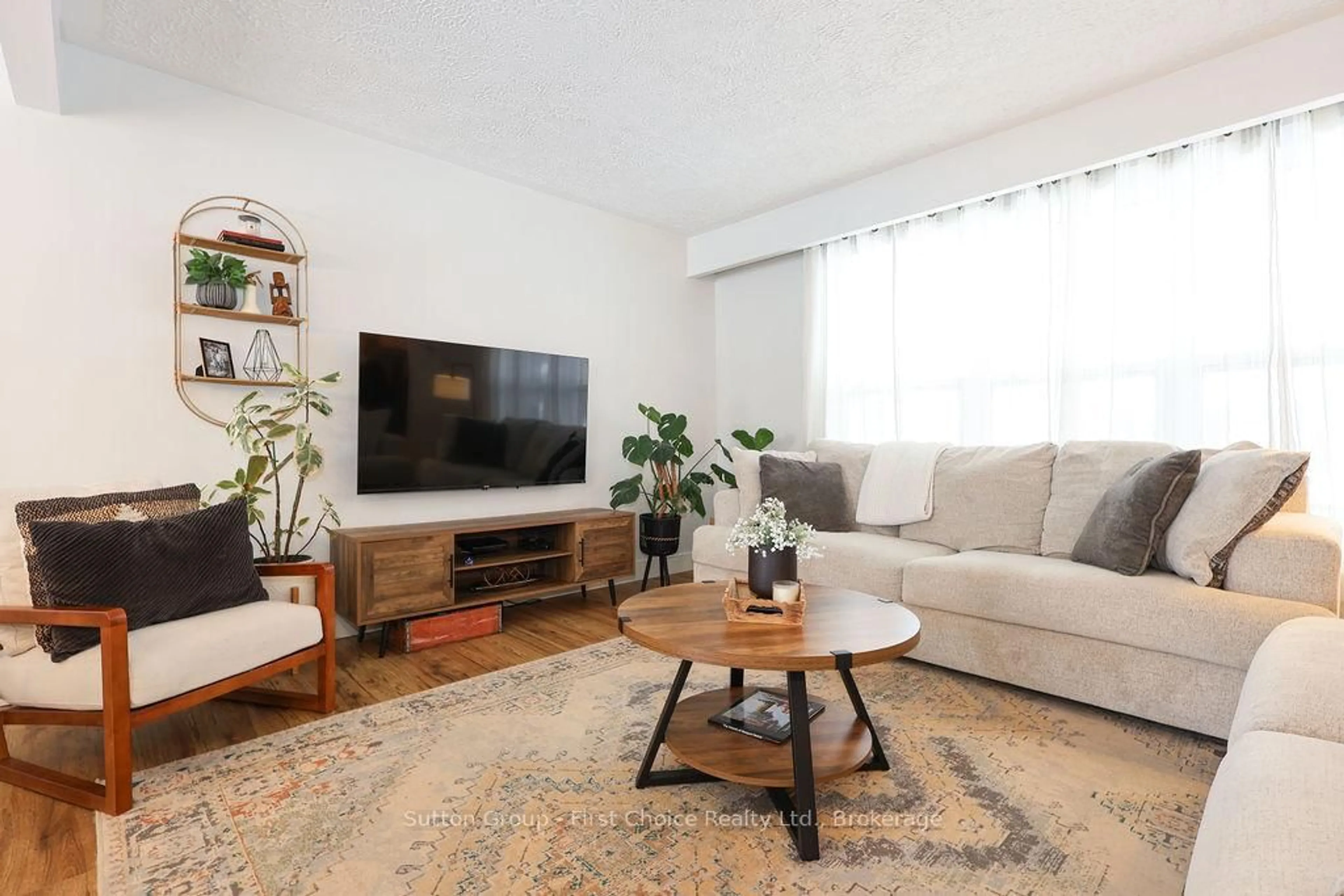 Living room with furniture, unknown for 151 Bedford Dr, Stratford Ontario N5A 5J7
