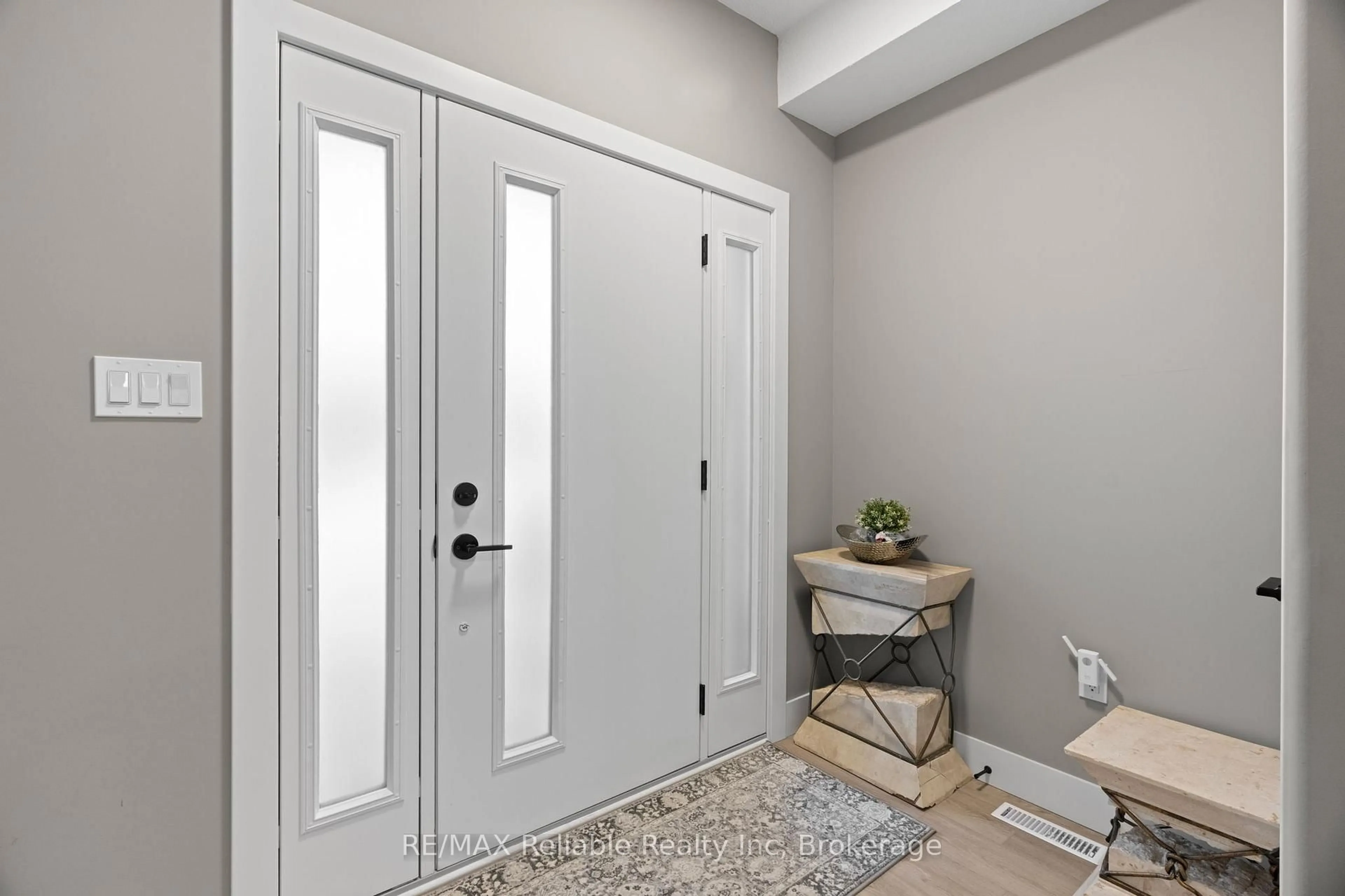 Indoor entryway for 67 Briarhill Rd, Huron East Ontario N0K 1W0