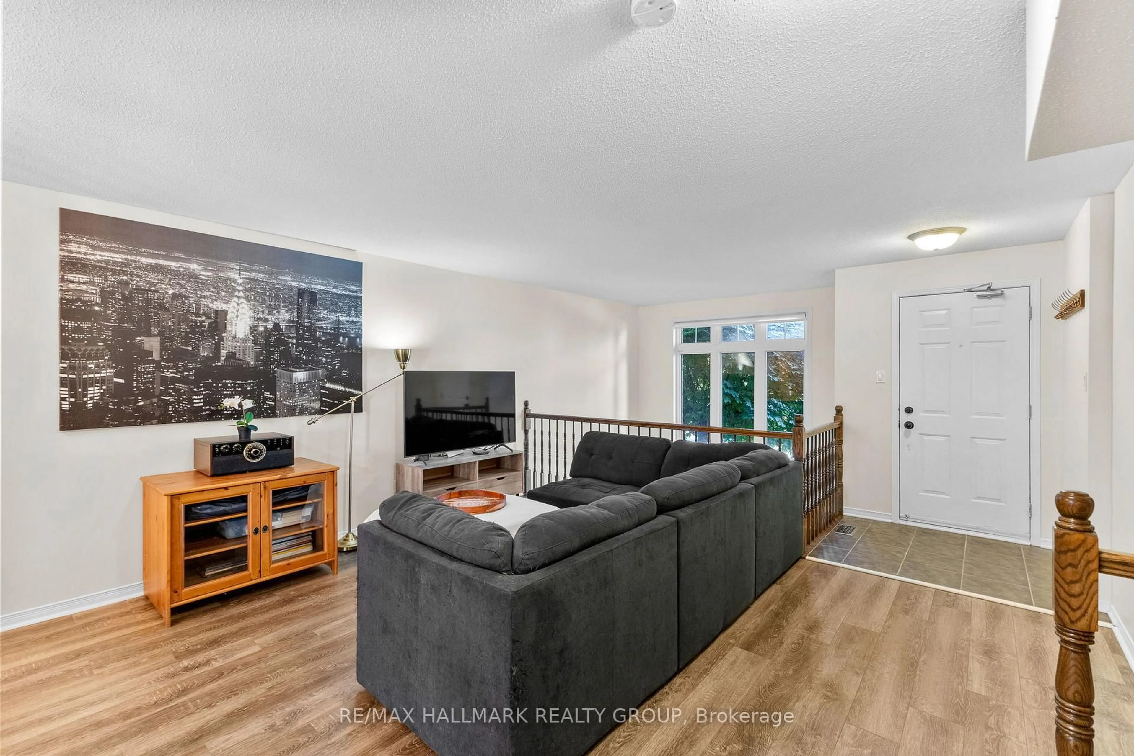 Living room with furniture, unknown for 325 Elite Private #7, Ottawa Ontario K2J 0A4