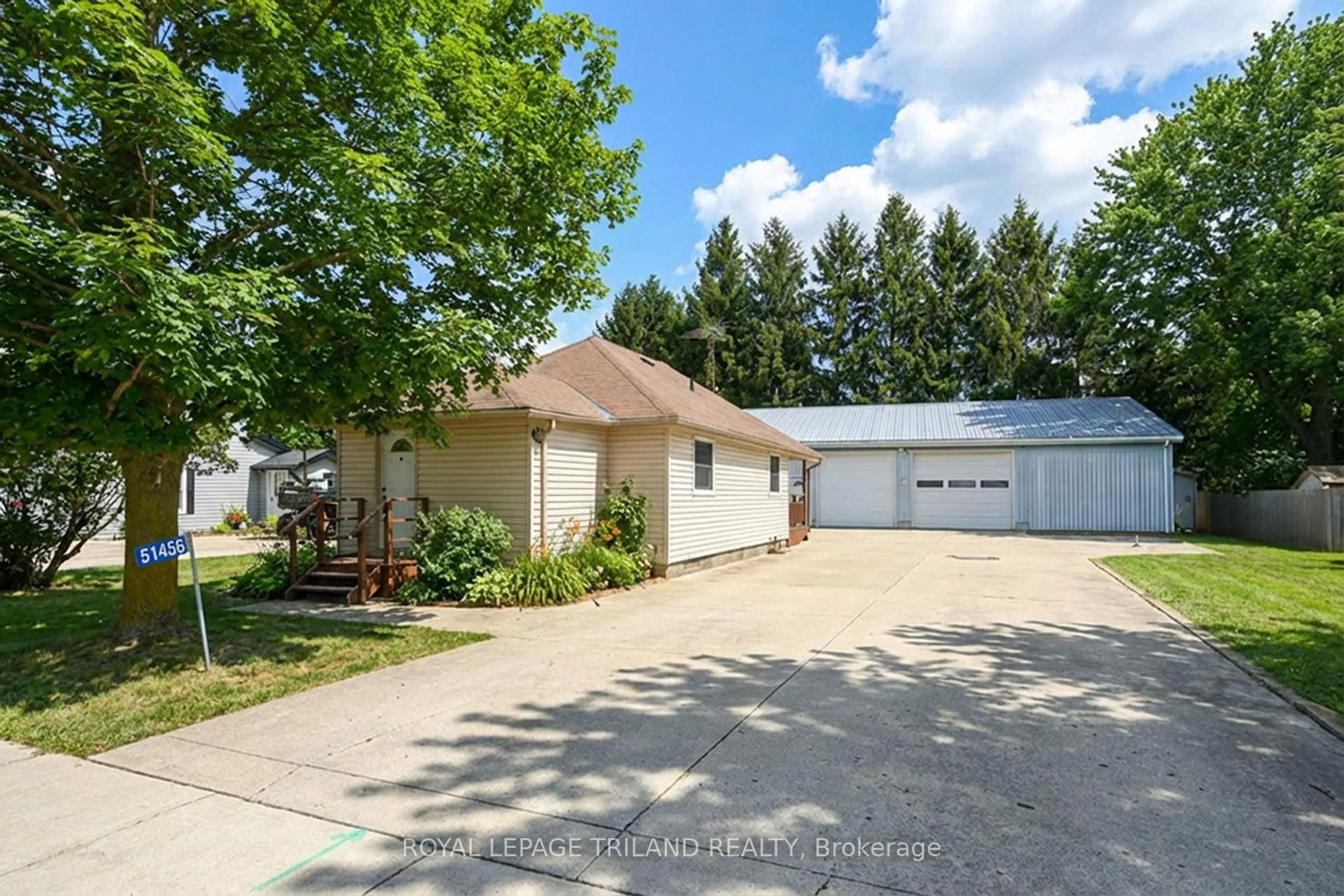 A pic from outside/outdoor area/front of a property/back of a property/a pic from drone, street for 51456 Pressey Line, Malahide Ontario N0L 2J0