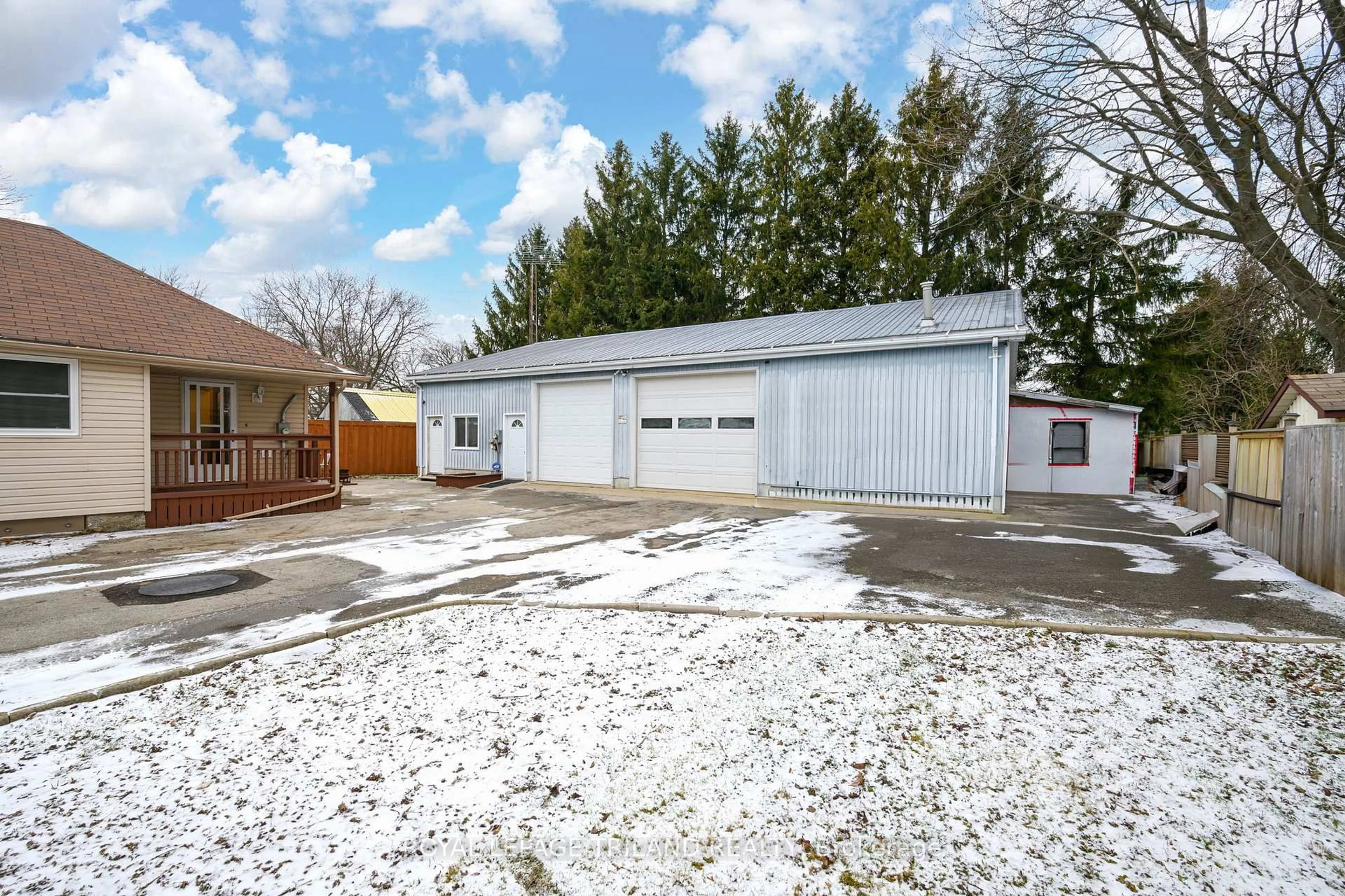 Indoor garage for 51456 Pressey Line, Malahide Ontario N0L 2J0