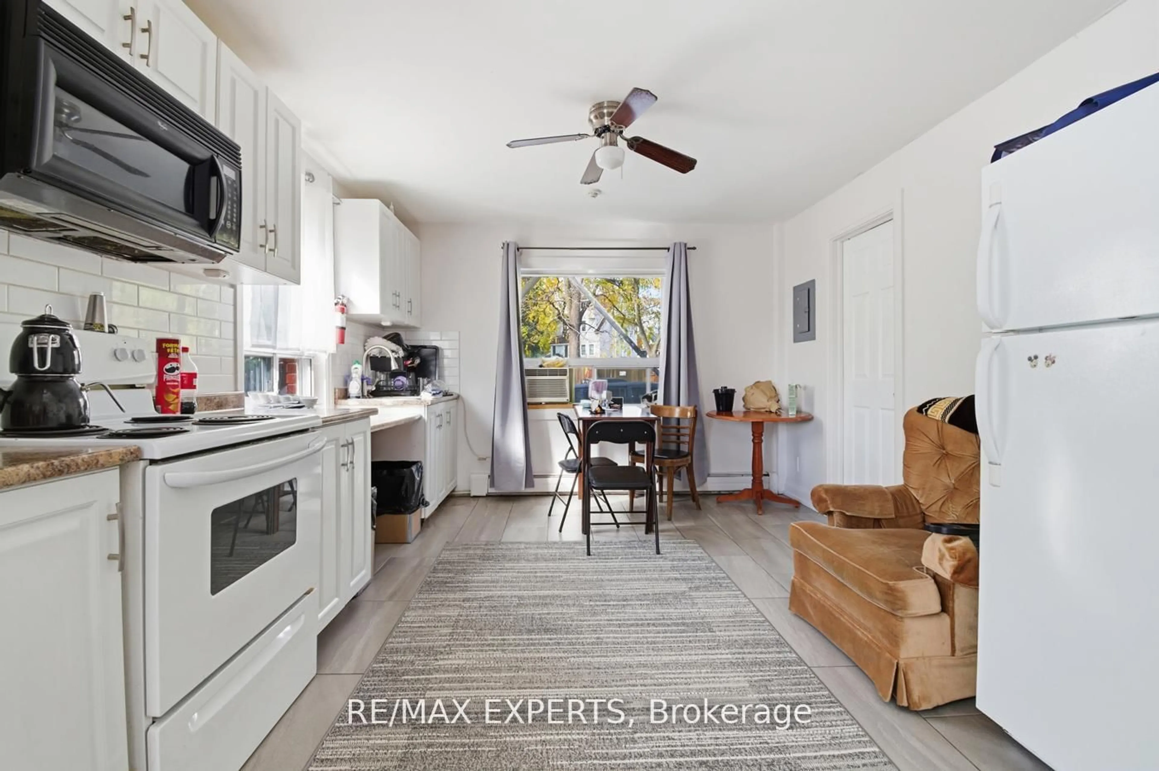 Open concept kitchen, unknown for 5459 Ontario Ave, Niagara Falls Ontario L2E 3S4