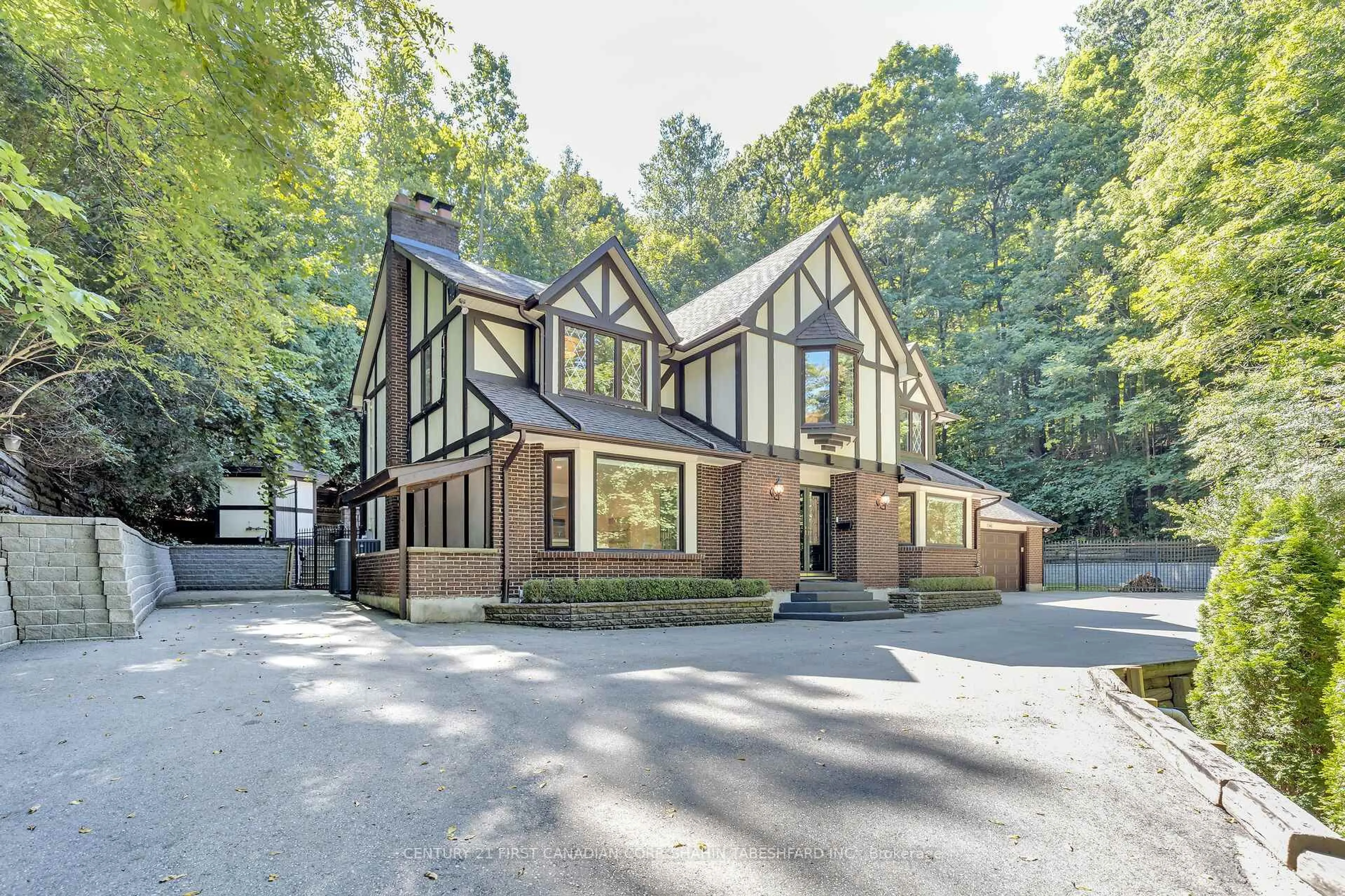 Unknown for 441 Westmount Dr, London South Ontario N6K 1X4