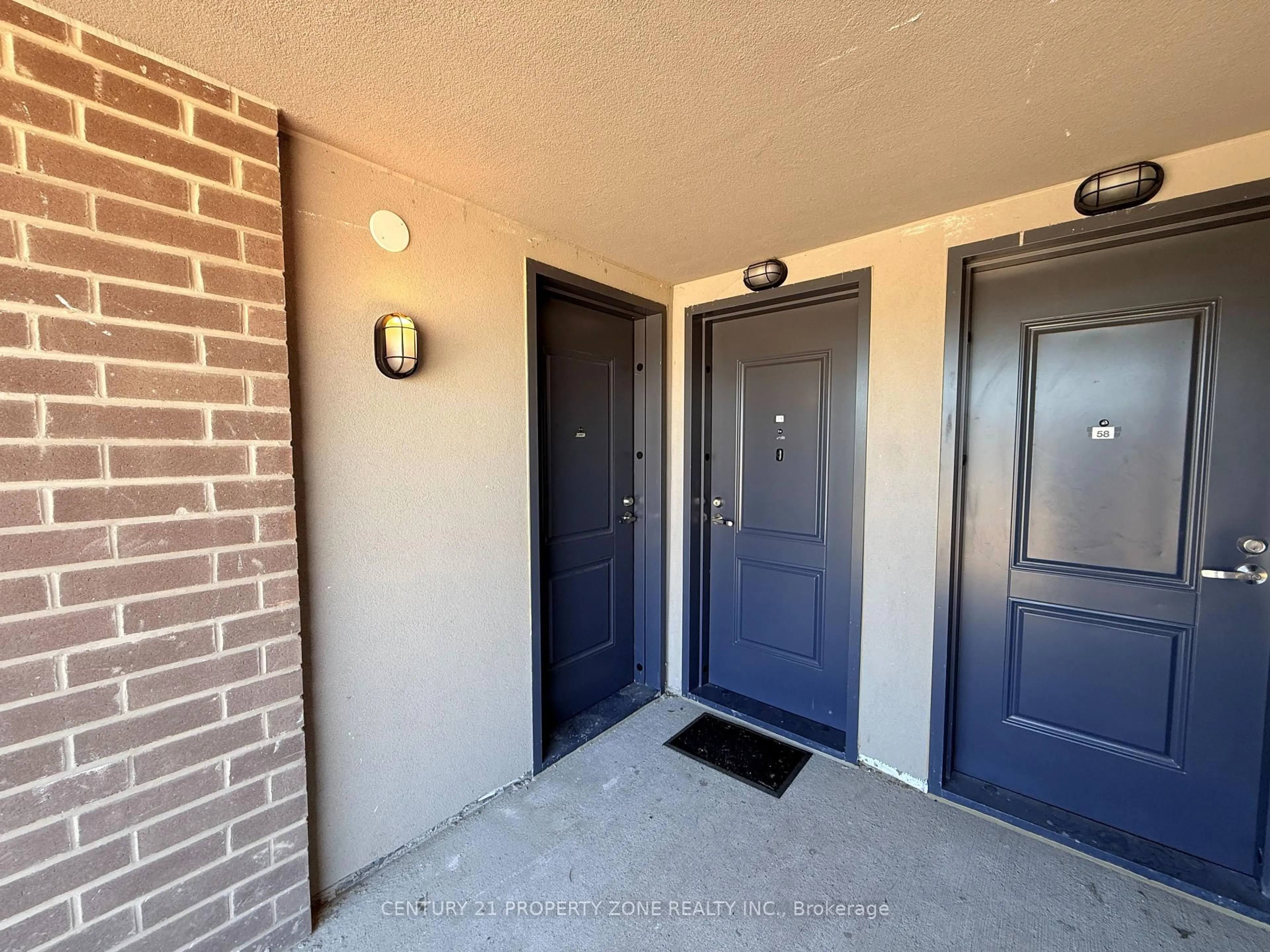 Indoor entryway for 370 Fisher Mills Rd #C60, Cambridge Ontario N3C 0G8