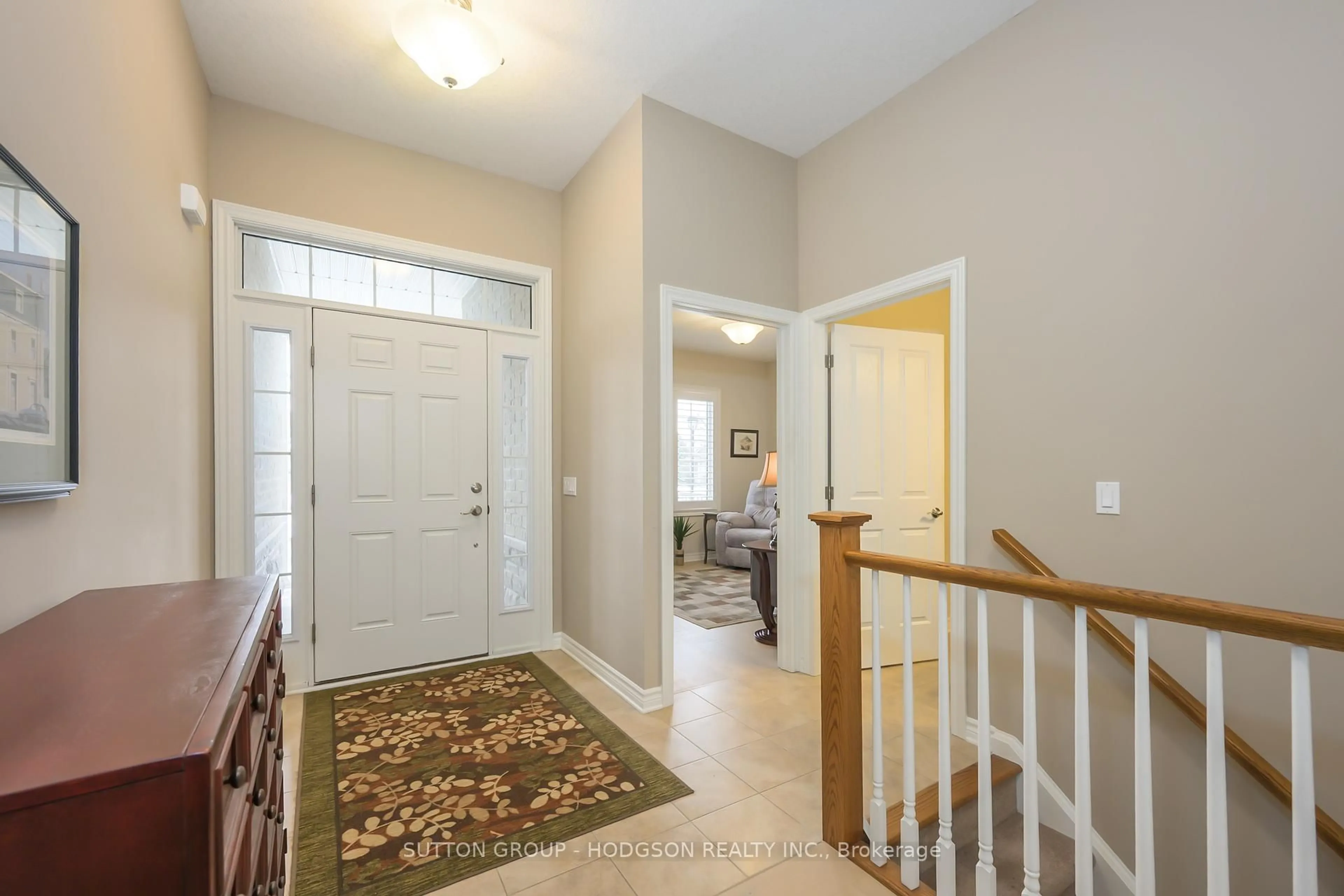 Indoor entryway for 2548 Marlene Stewart Pl, London South Ontario N6K 5R3