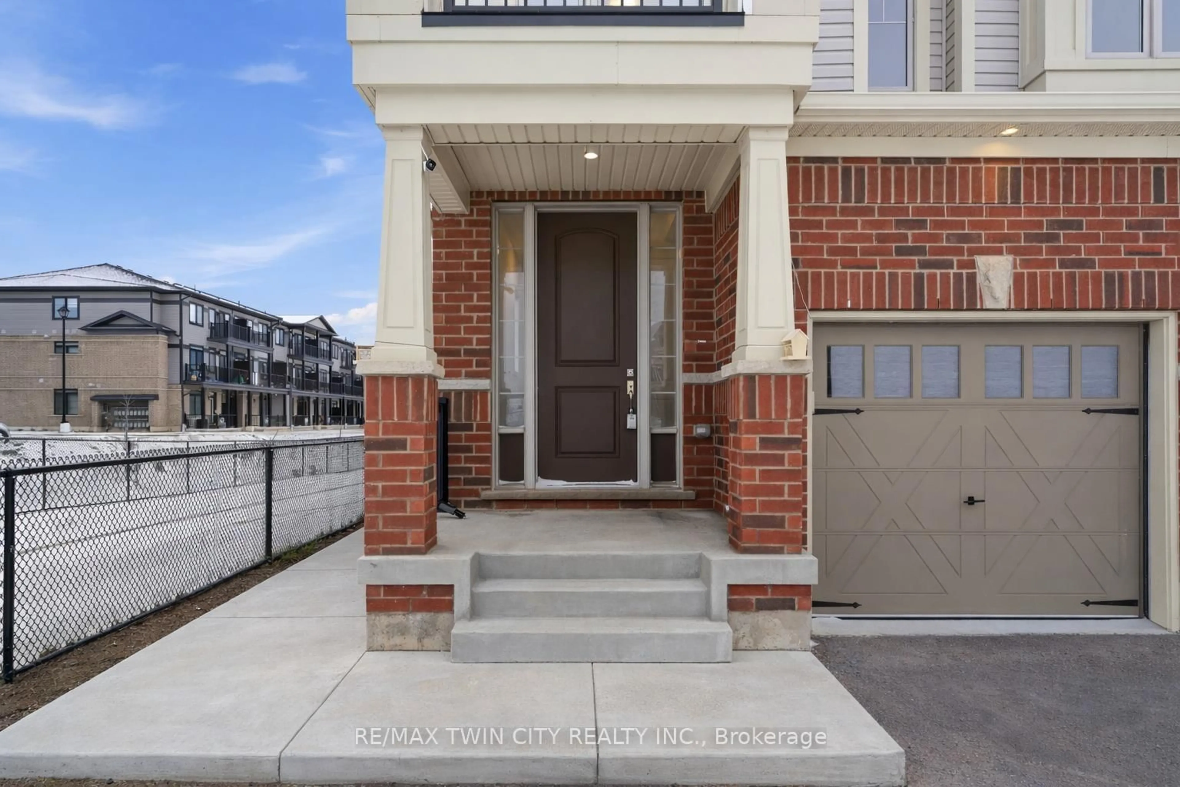 Unknown for 624 Beckview Cres, Kitchener Ontario N2R 0R4