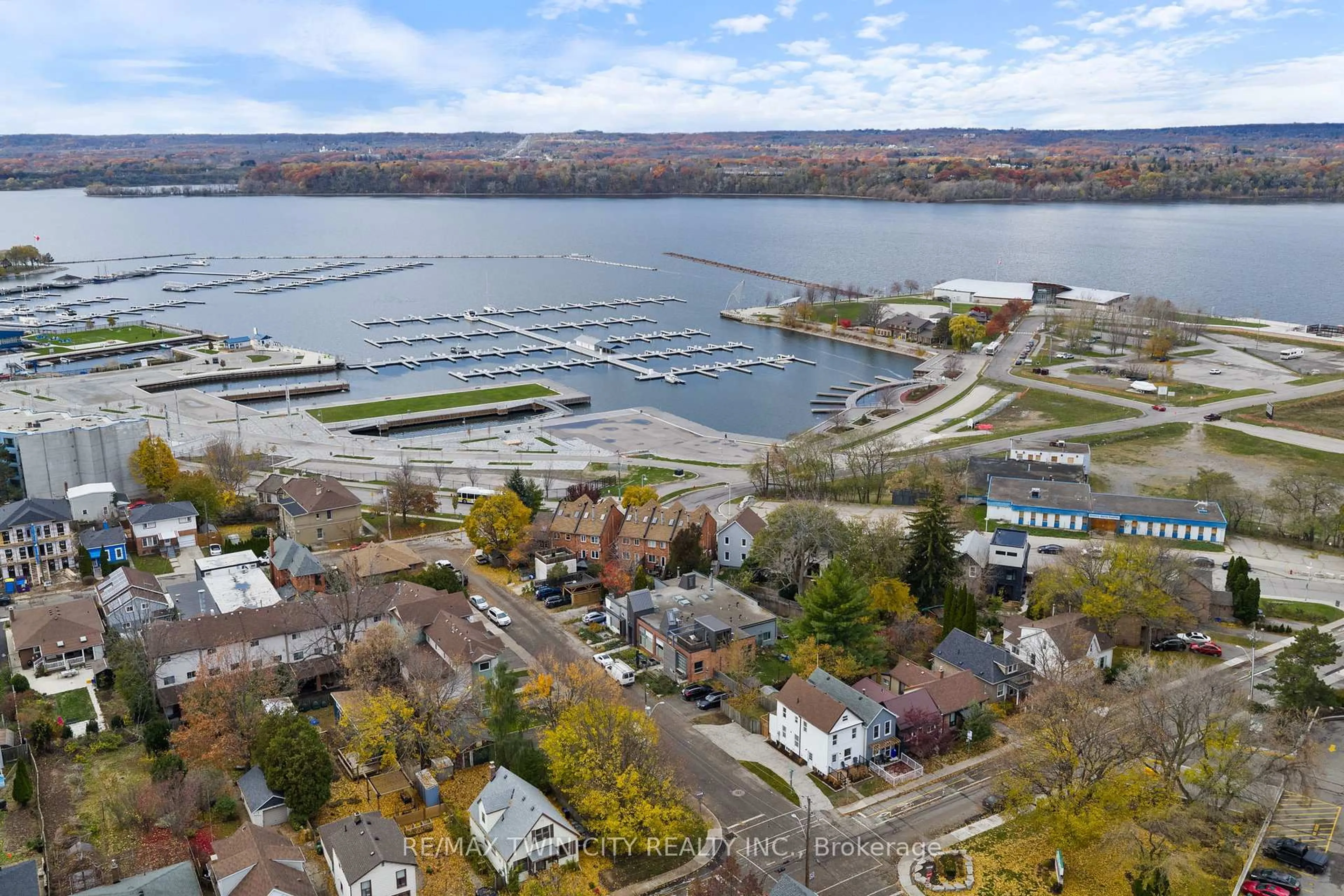 A pic from outside/outdoor area/front of a property/back of a property/a pic from drone, water/lake/river/ocean view for 581 John St, Hamilton Ontario L8L 4S2