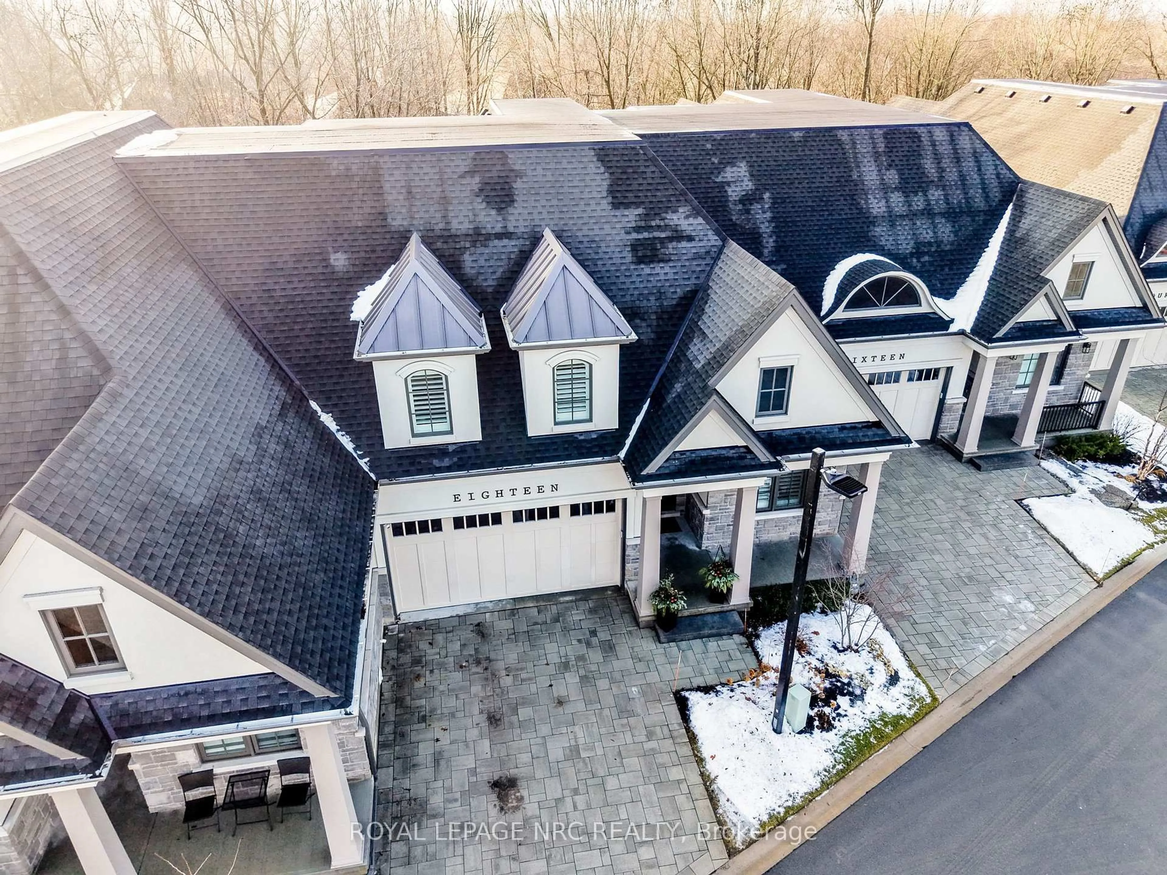 A pic from outside/outdoor area/front of a property/back of a property/a pic from drone, street for 190 CANBORO Rd #18, Pelham Ontario L0S 1E0