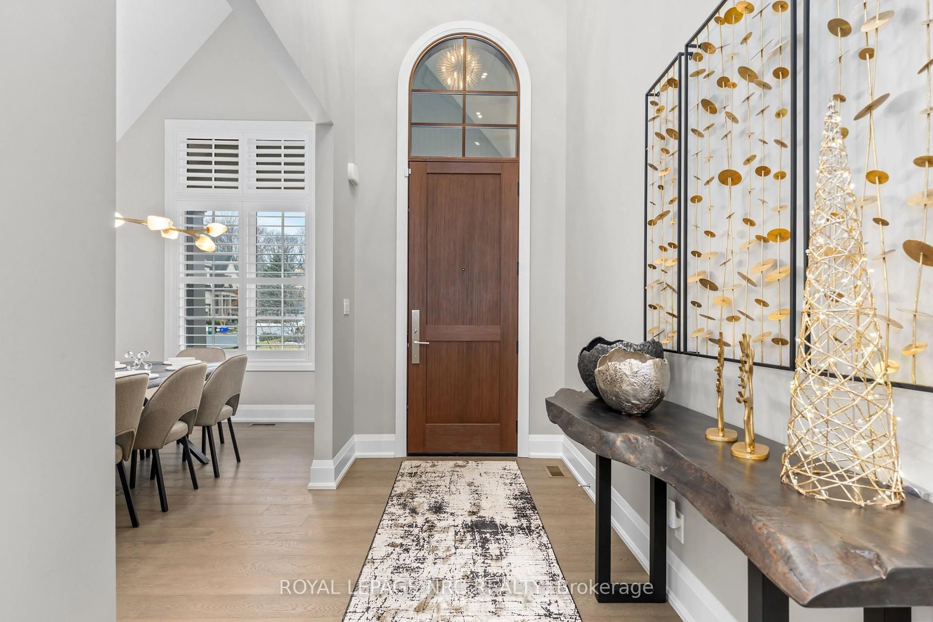 Indoor entryway for 190 CANBORO Rd #18, Pelham Ontario L0S 1E0