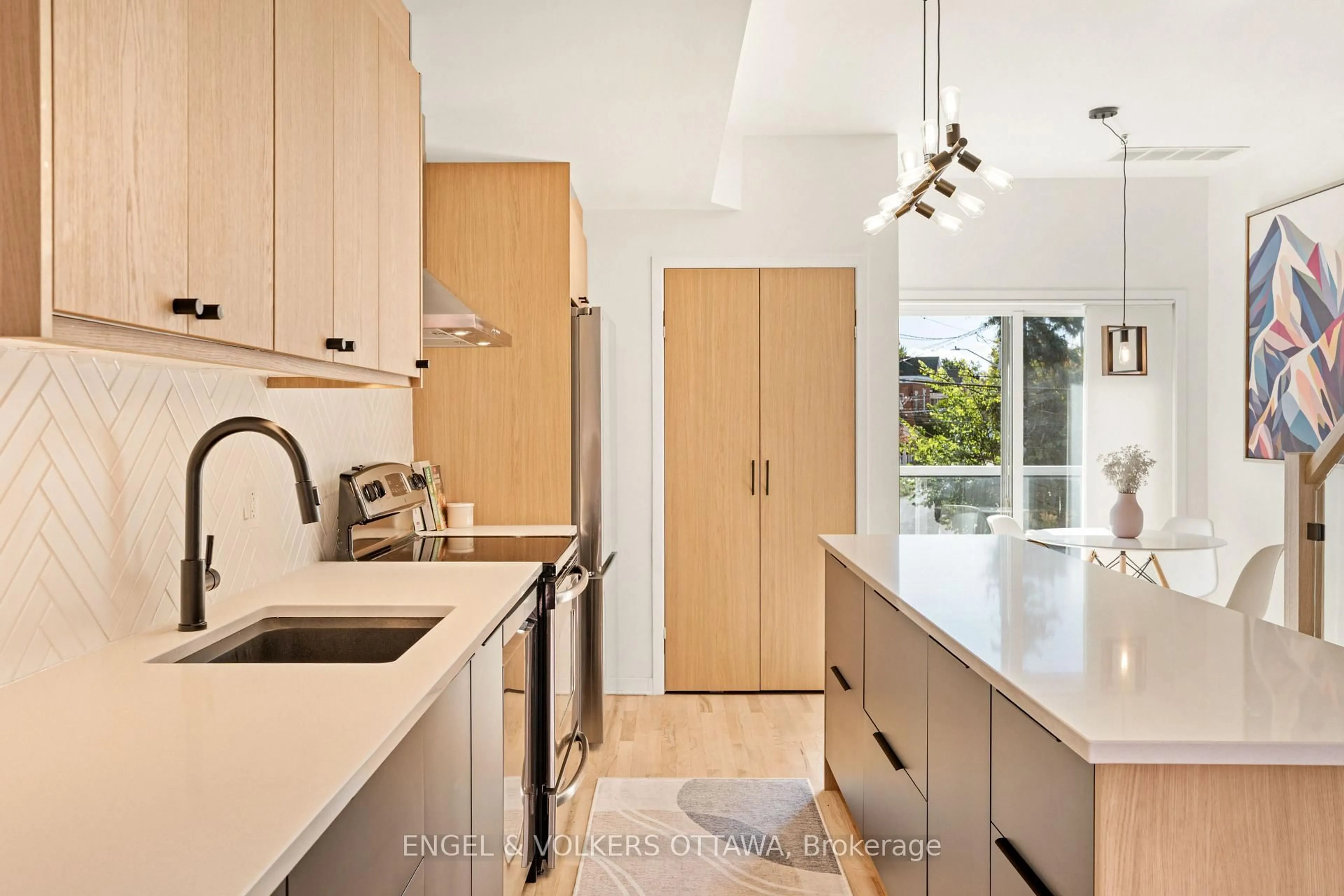 Contemporary kitchen, unknown for 4 Sherbrooke Ave #2, Ottawa Ontario K1Y 1R7