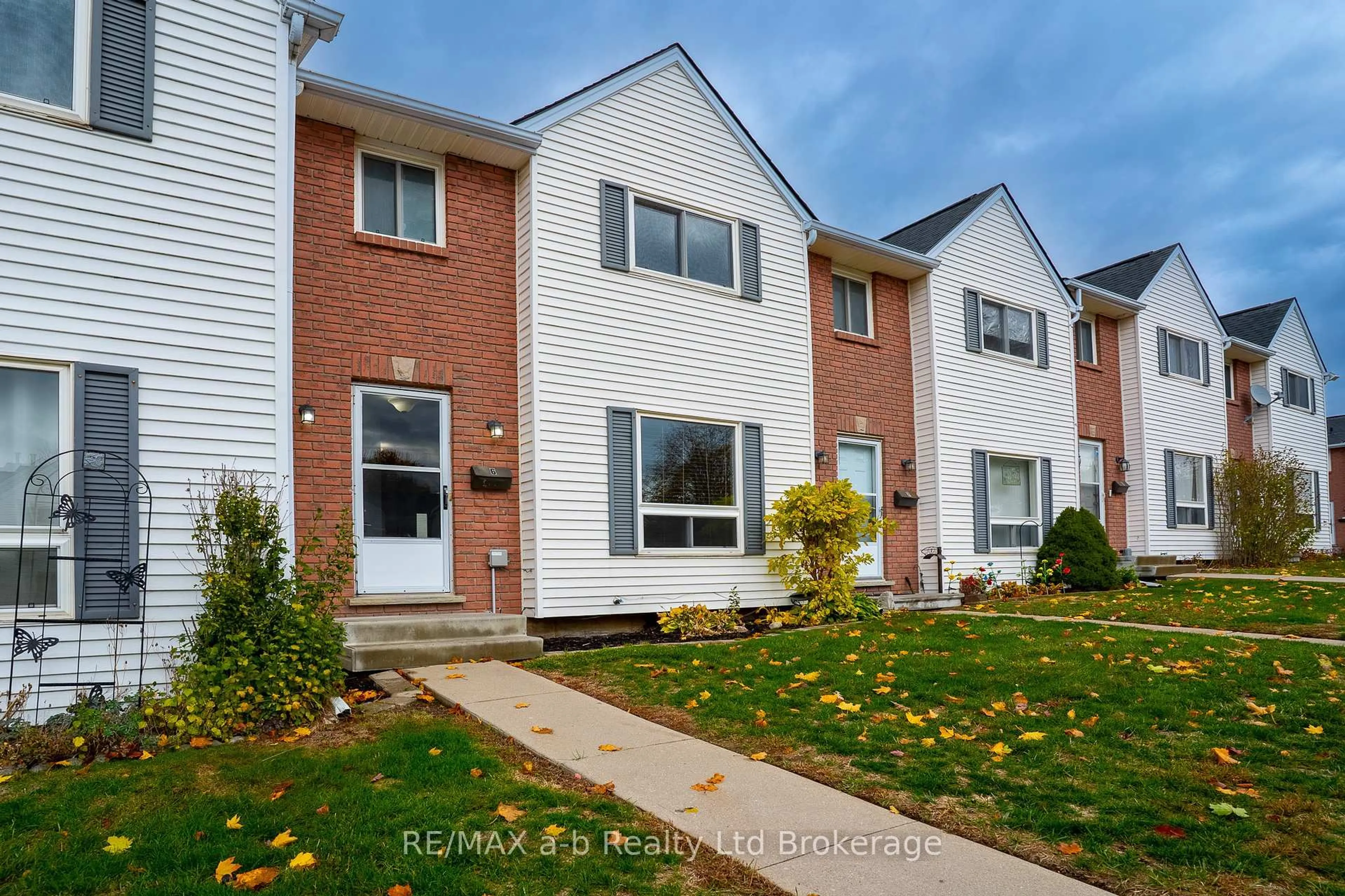 Home with brick exterior material, street for 380 Quarter Line #6, Tillsonburg Ontario N4G 5L5