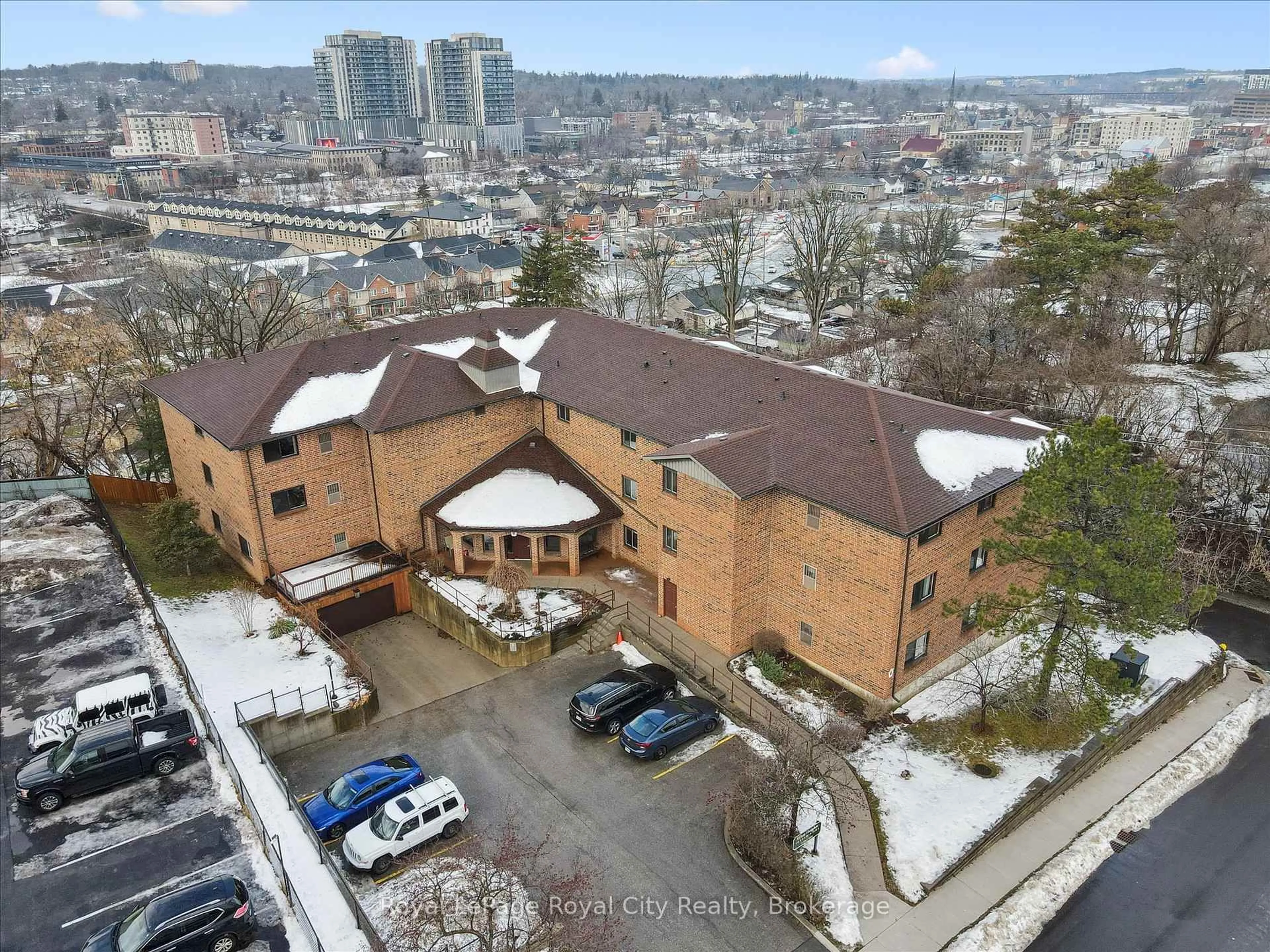 A pic from outside/outdoor area/front of a property/back of a property/a pic from drone, city buildings view from balcony for 4 Albert St #206, Cambridge Ontario N1R 3M4