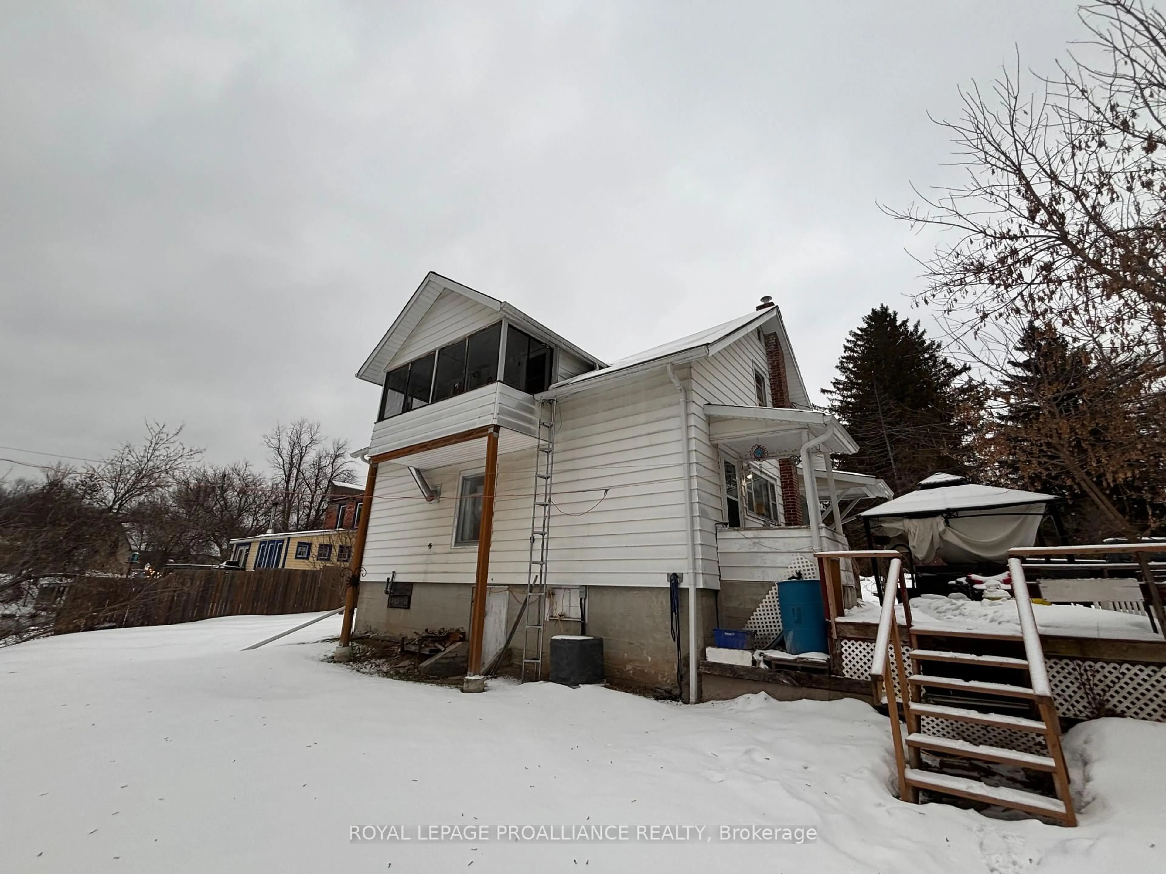 Unknown for 1022 Bridge St, Arden Ontario K0H 1B0