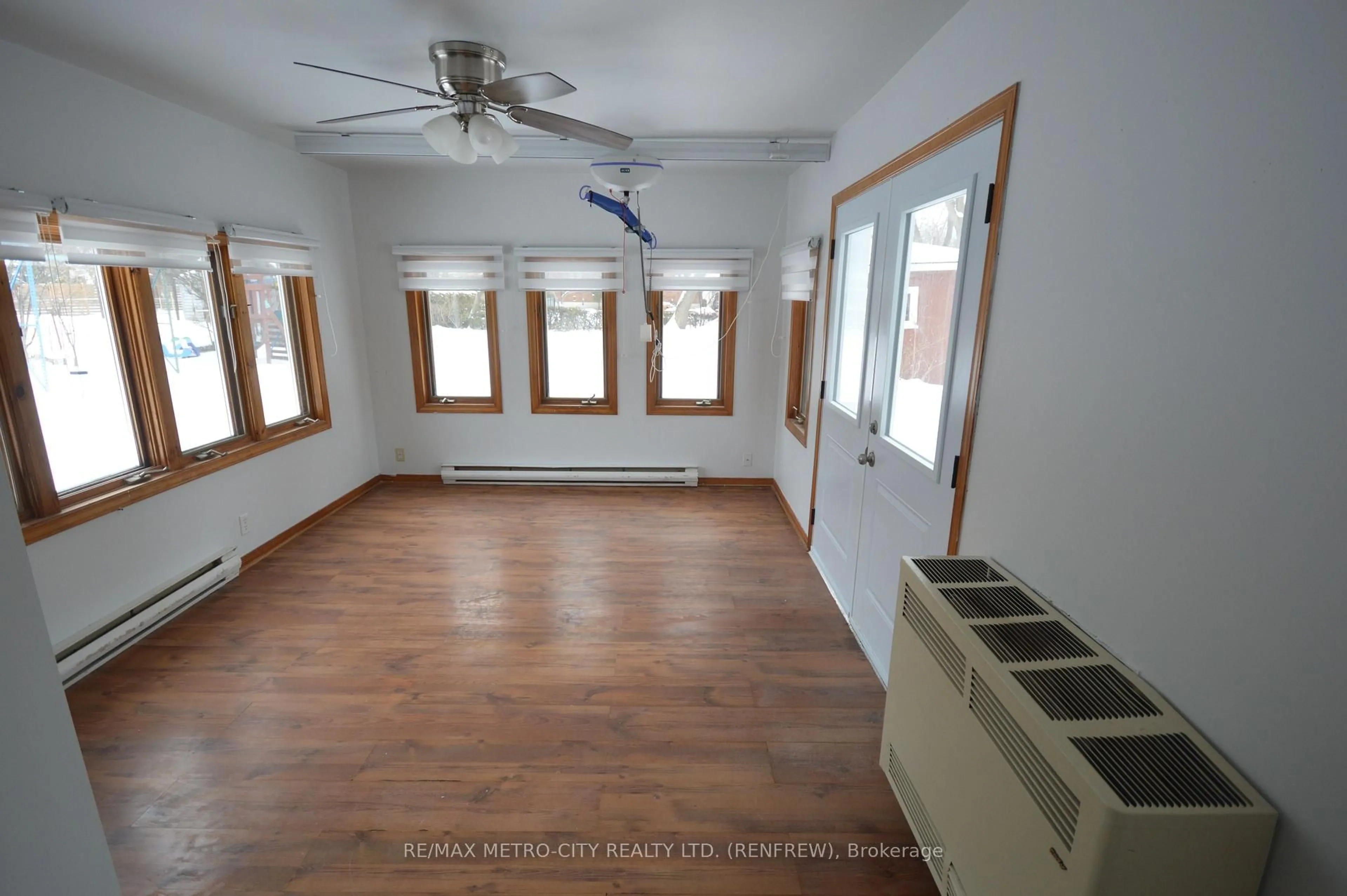 A pic of a room for 235 Renfrew Ave, Renfrew Ontario K7V 2Y7