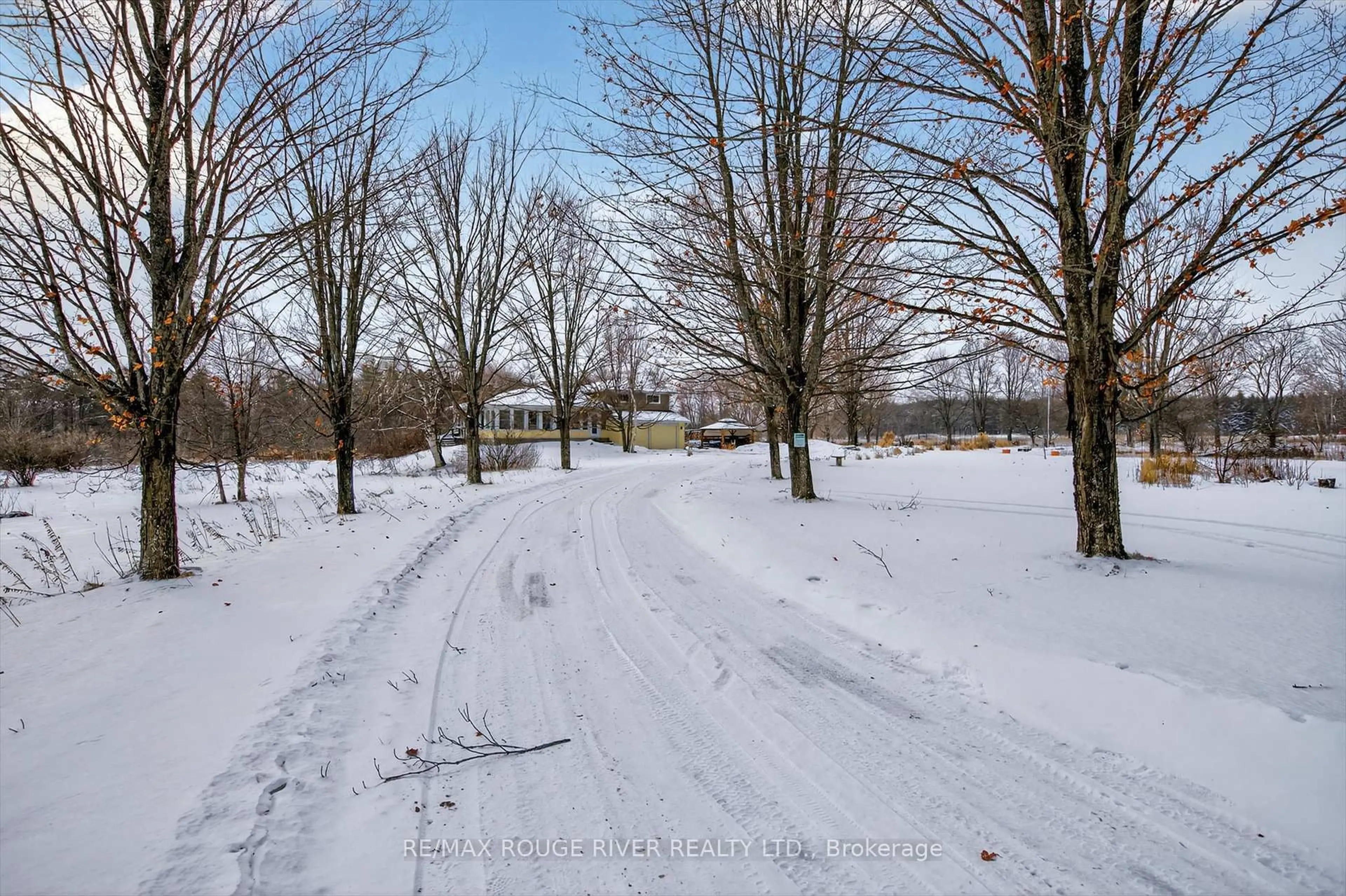 Unknown for 2401 15TH Line, Selwyn Ontario K0L 2H0