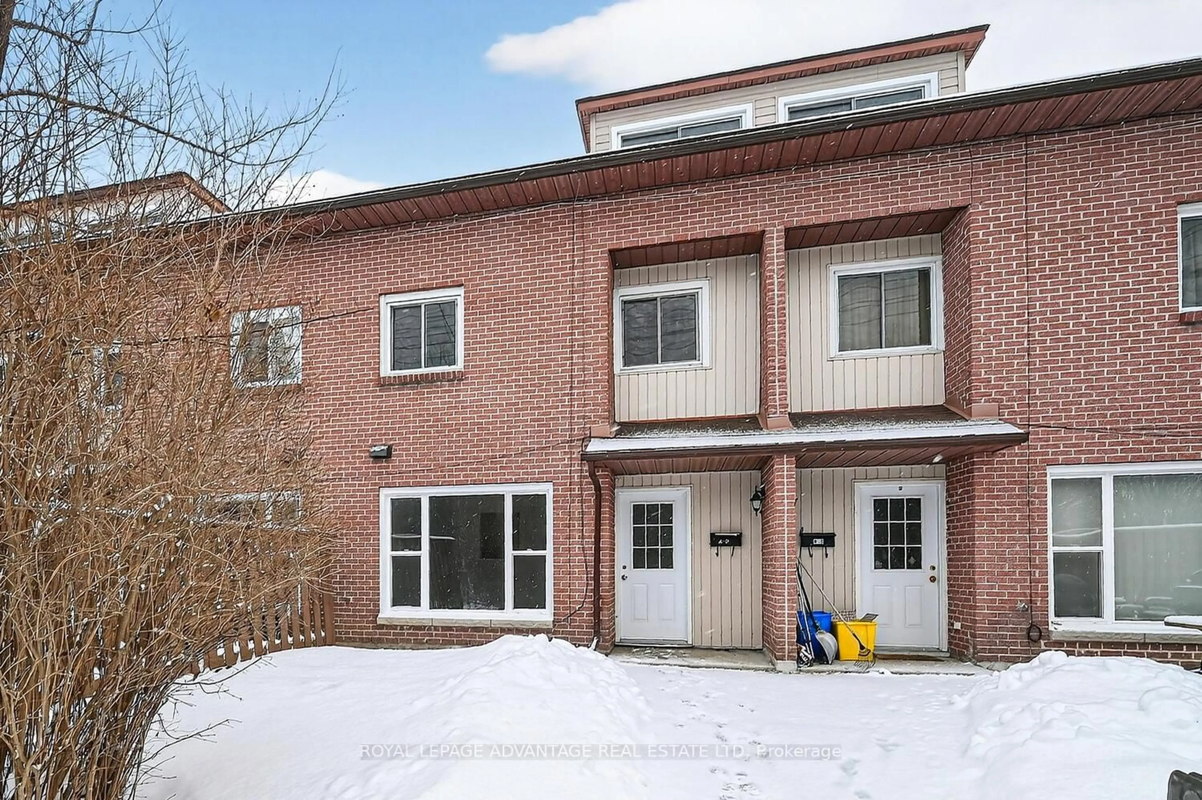 Home with brick exterior material, street for 4 Pearl St #P, Smiths Falls Ontario K7A 5B5