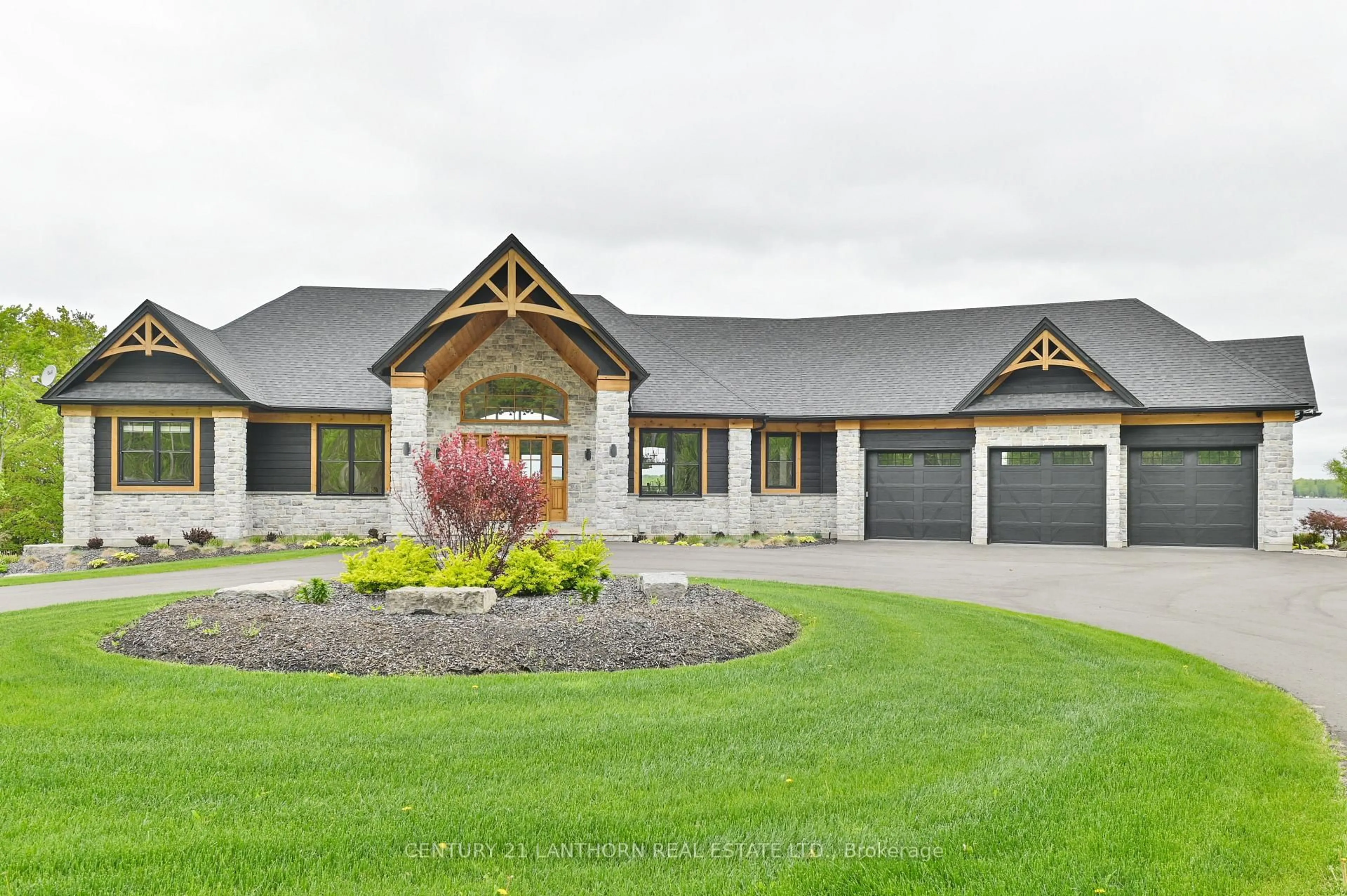 Home with vinyl exterior material, unknown for 555 Mile Point Lane, Madoc Ontario K0K 2K0