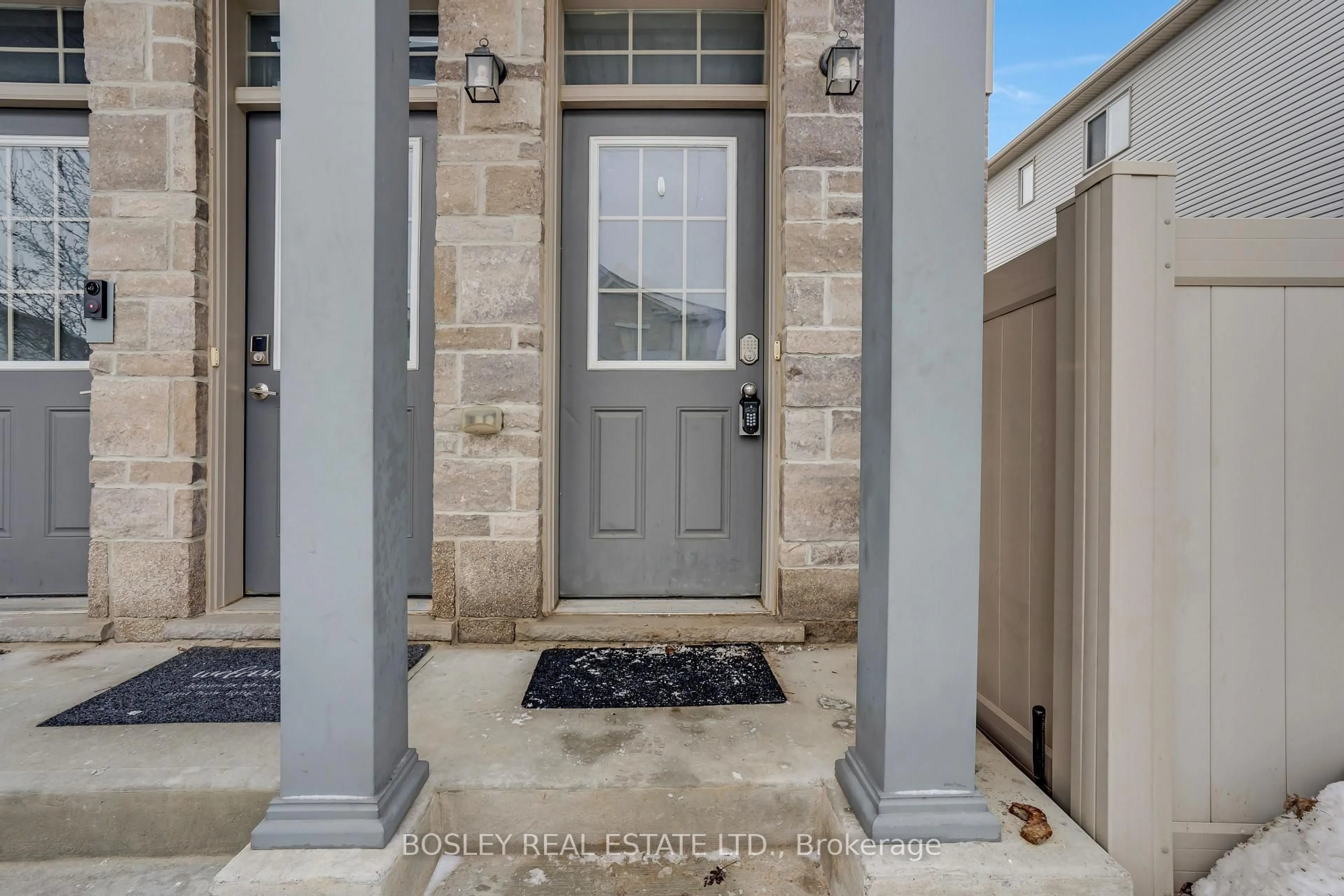 Indoor entryway for 388 Old Huron Rd #17D, Kitchener Ontario N2R 0J5