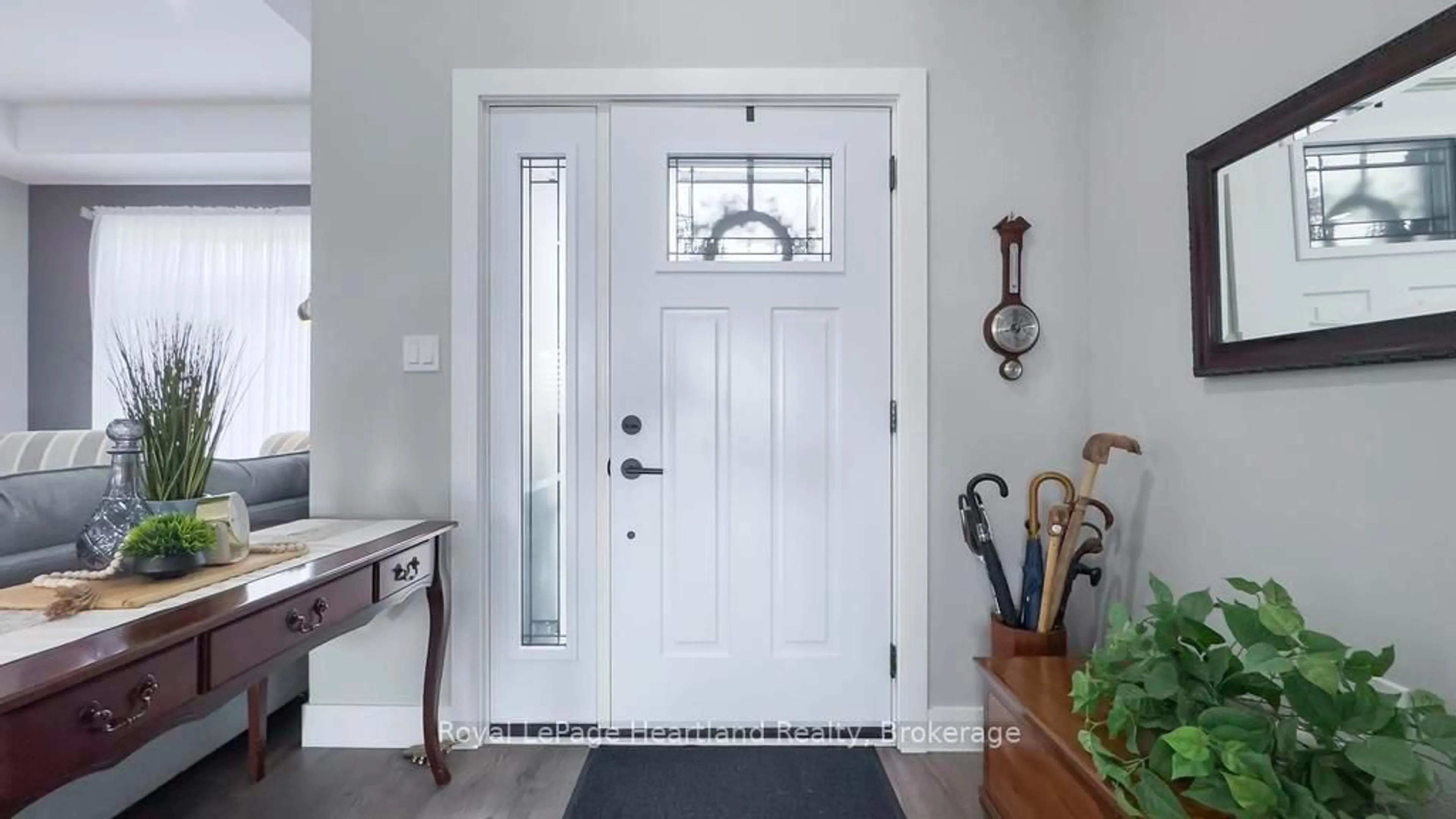 Indoor entryway for 648 Gloria St, North Huron Ontario N0M 1H0