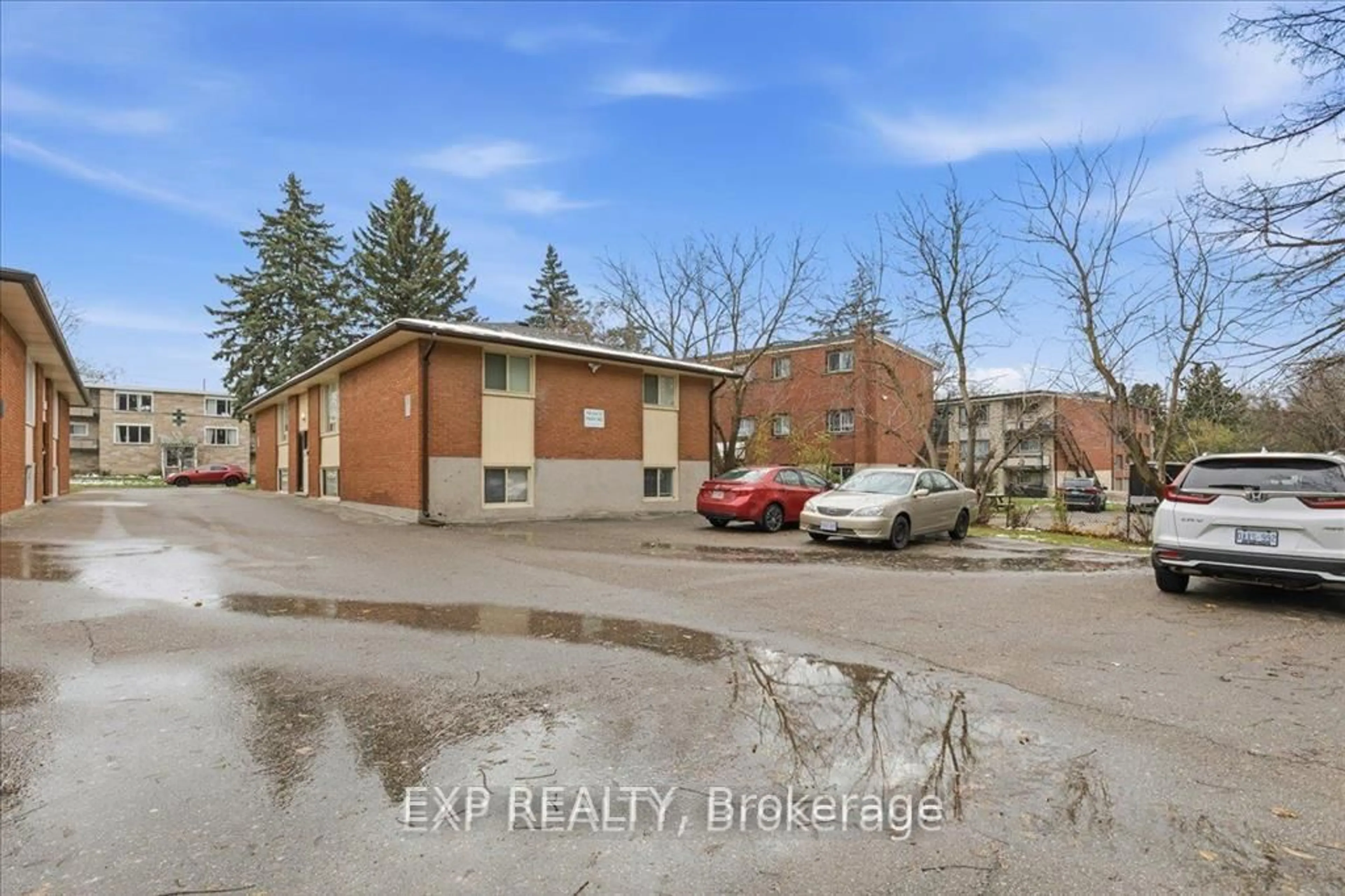 Unknown for 72 Barbara Cres, Kitchener Ontario N2M 4N2