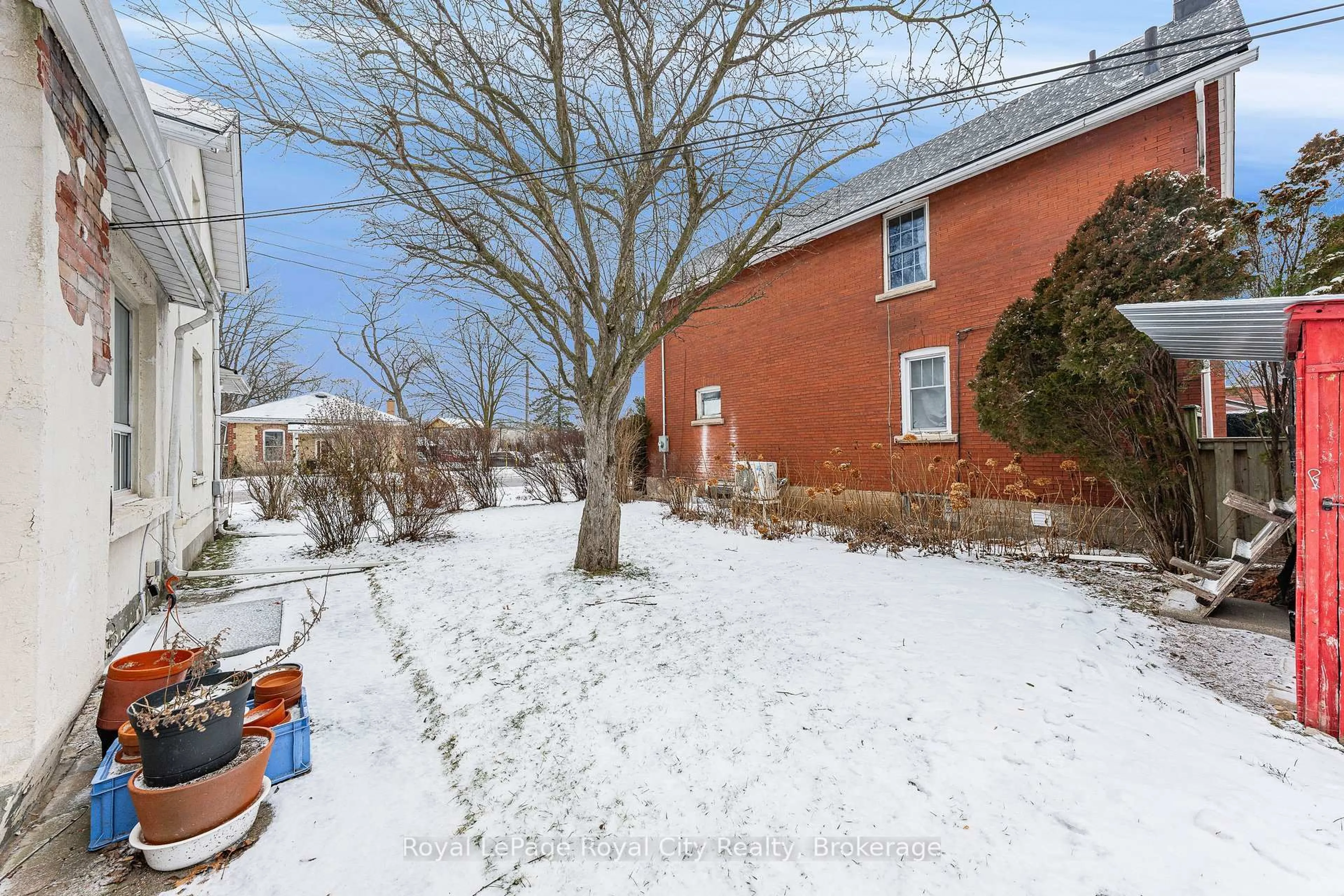 Patio, street for 81 Edinburgh Rd, Guelph Ontario N1H 5R2