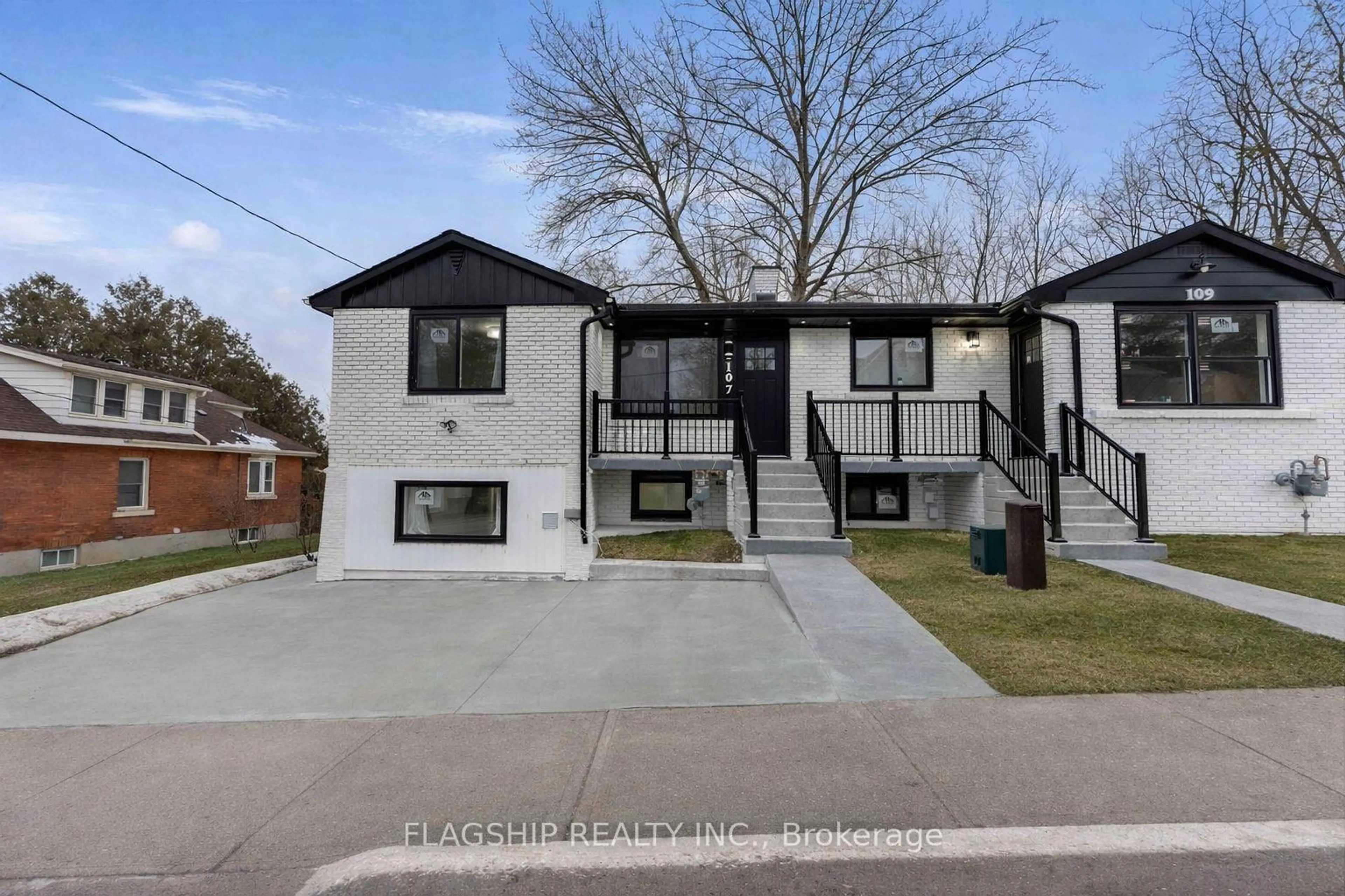 Unknown for 107 Mill St, Woodstock Ontario N4S 2W2