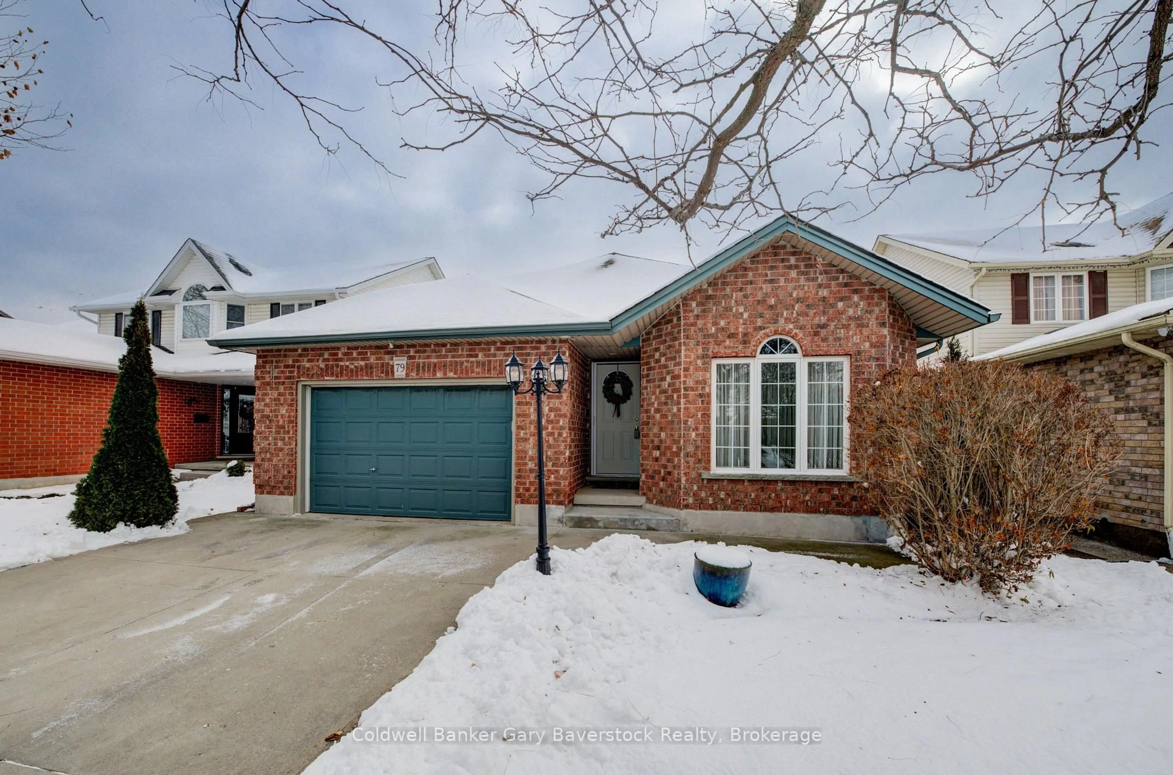 Home with brick exterior material, street for 79 Country Club Dr, Cambridge Ontario N1T 1Z9