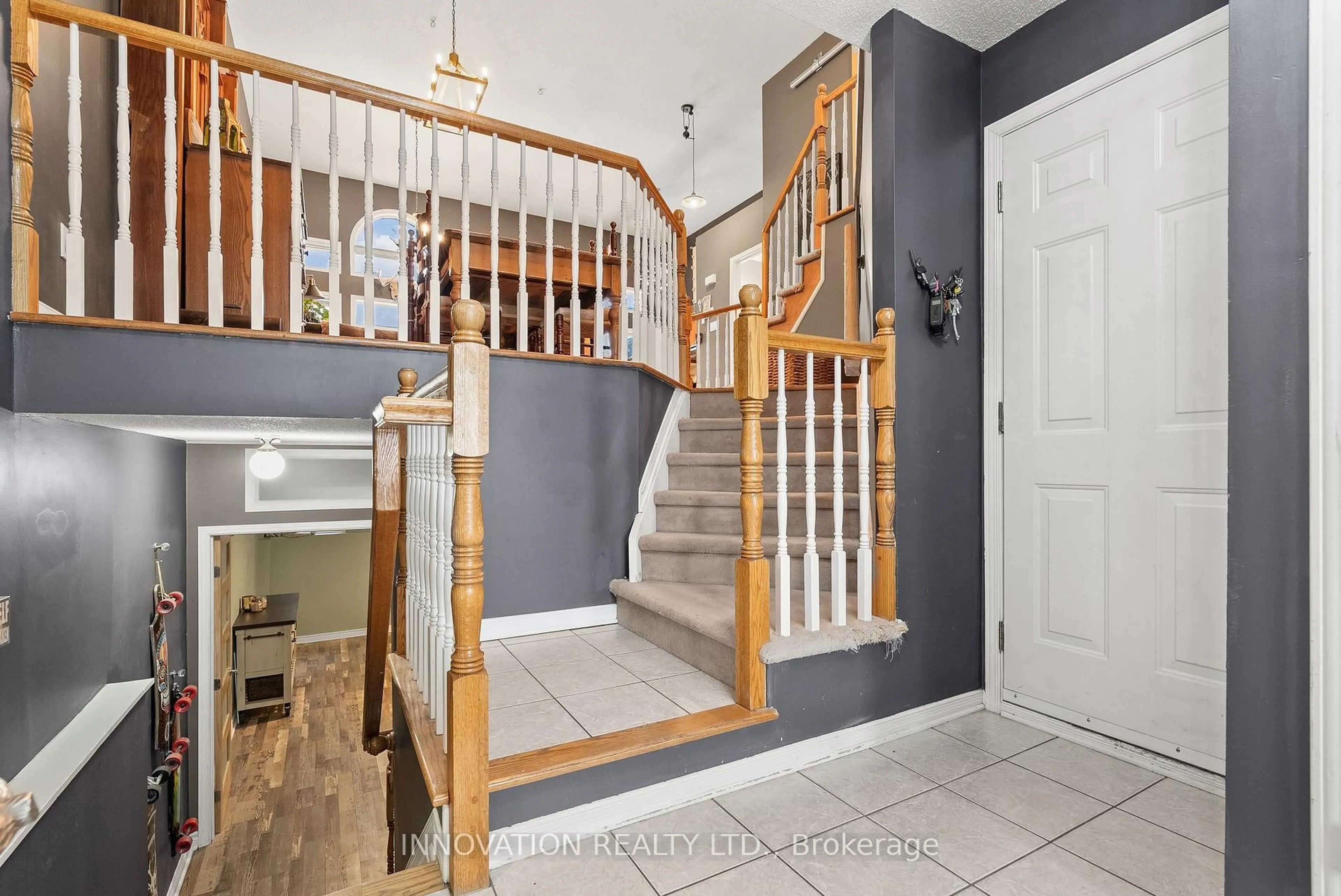 Unknown for 246 Gladeview Private, Ottawa Ontario K1T 4A7