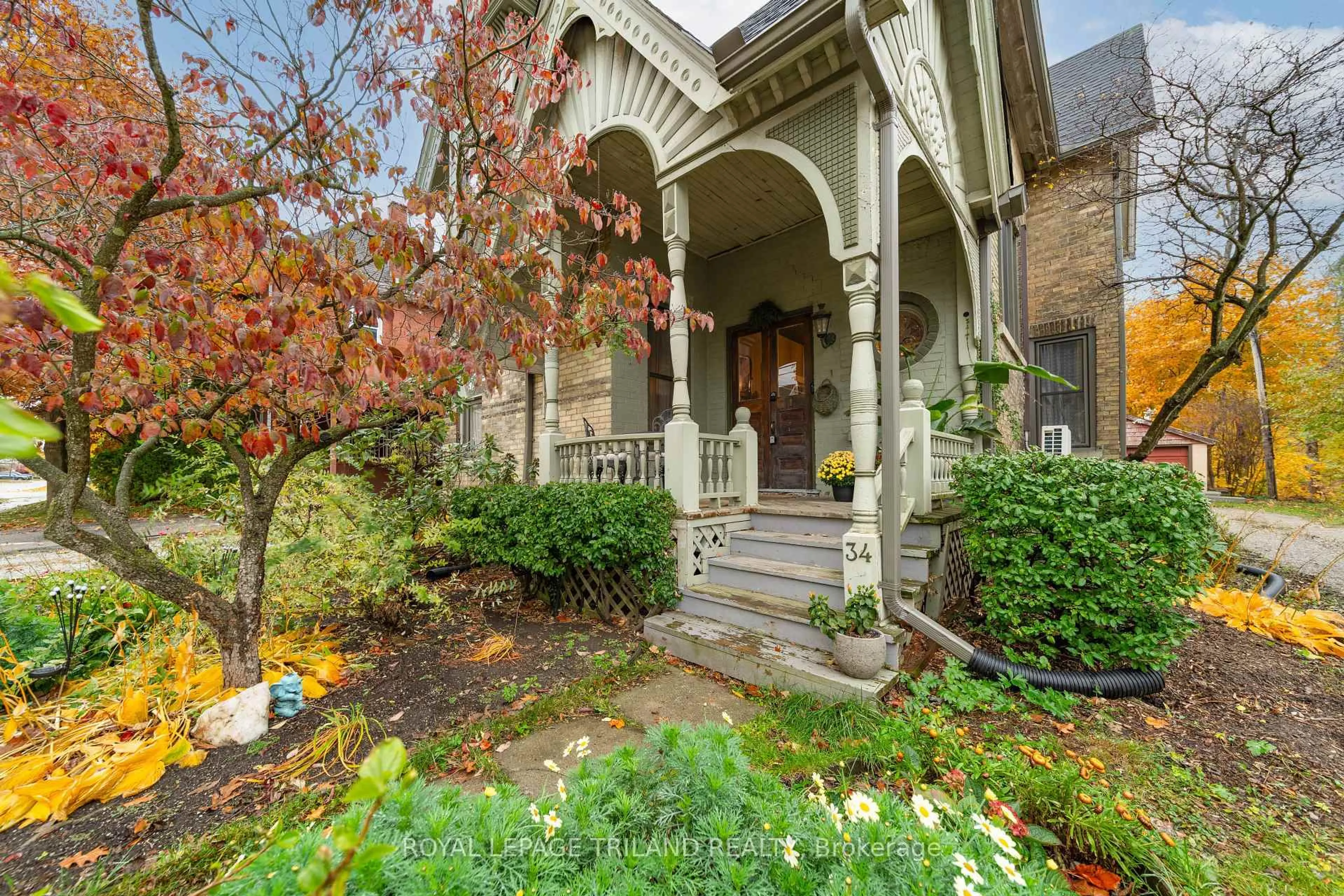 Unknown for 34 Gladstone Ave, St. Thomas Ontario N5R 2L4