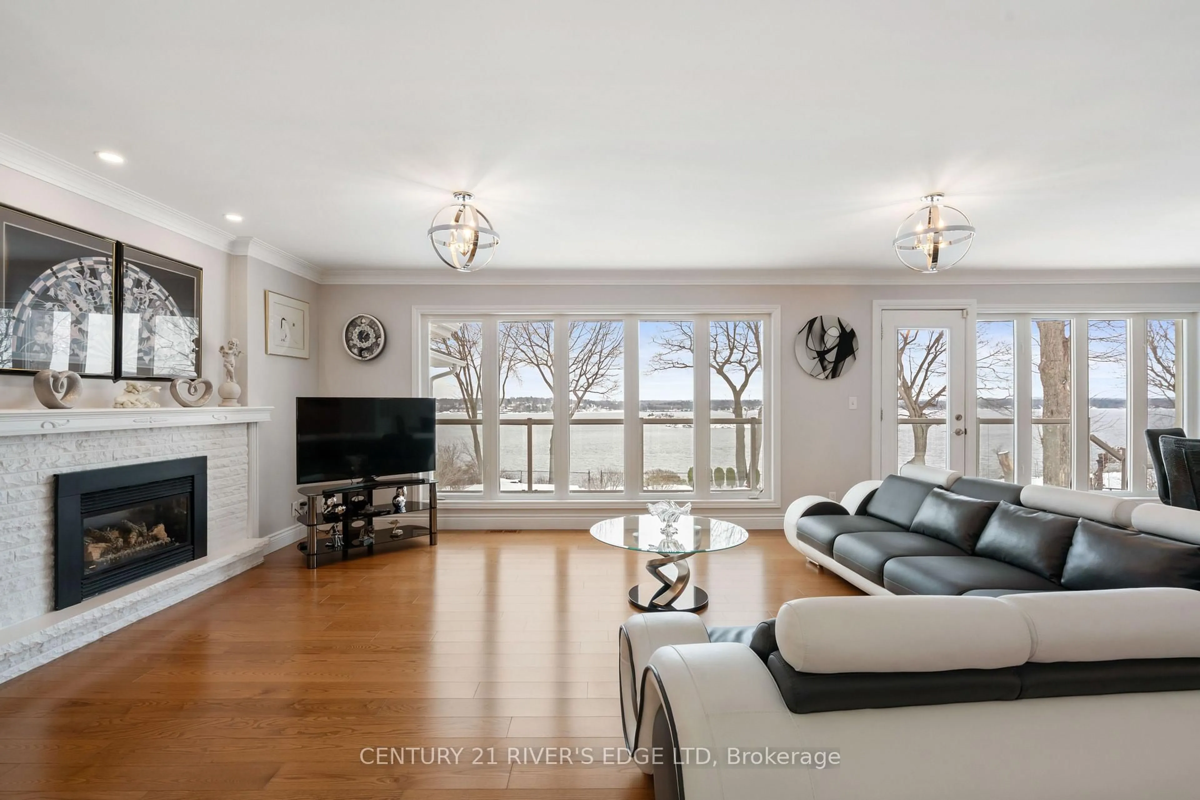 Living room with furniture, unknown for 17 Hardy Cres, Brockville Ontario K6V 3A2