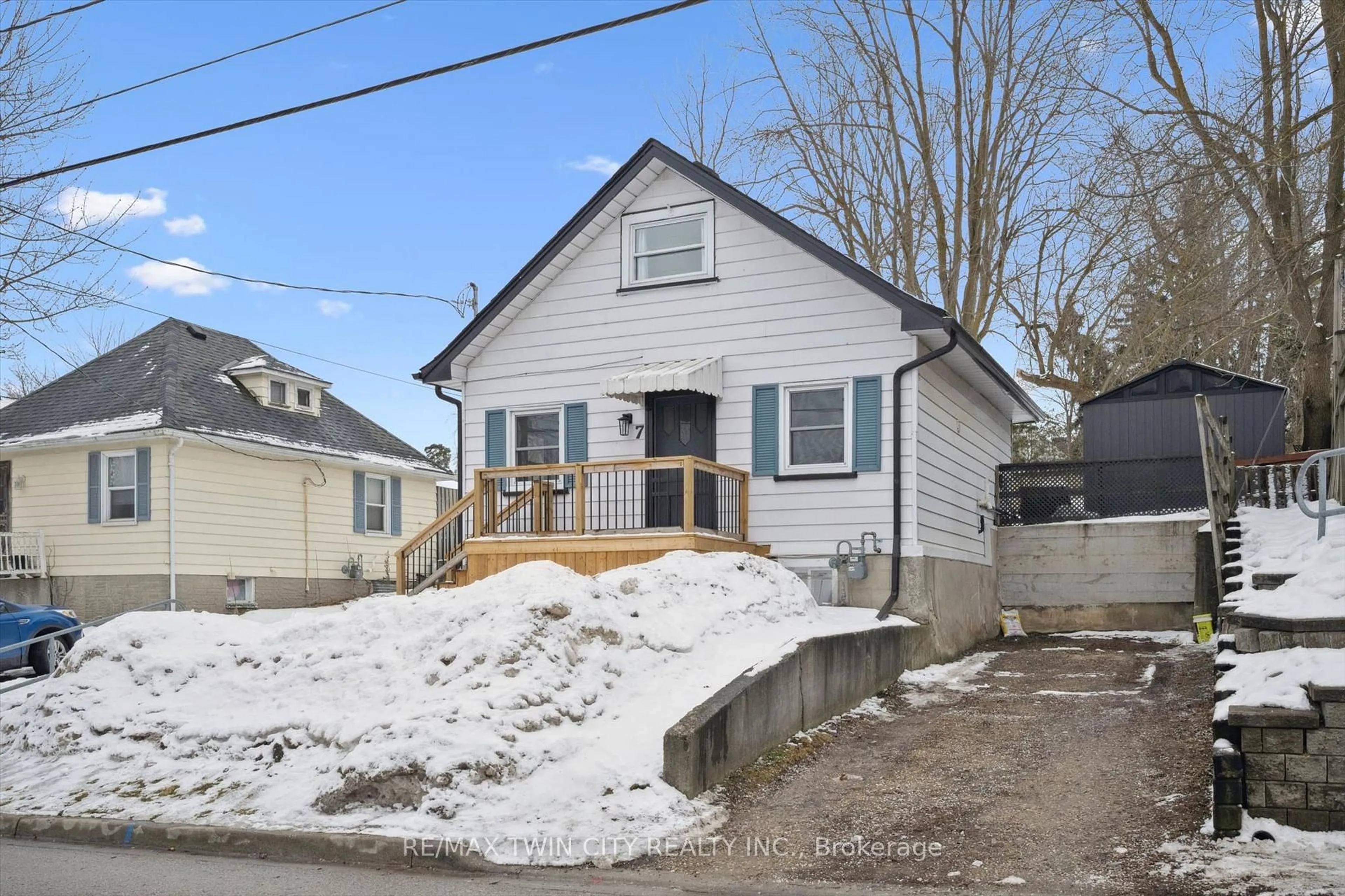 Unknown for 7 Riverside Dr, Woolwich Ontario N3B 1P9