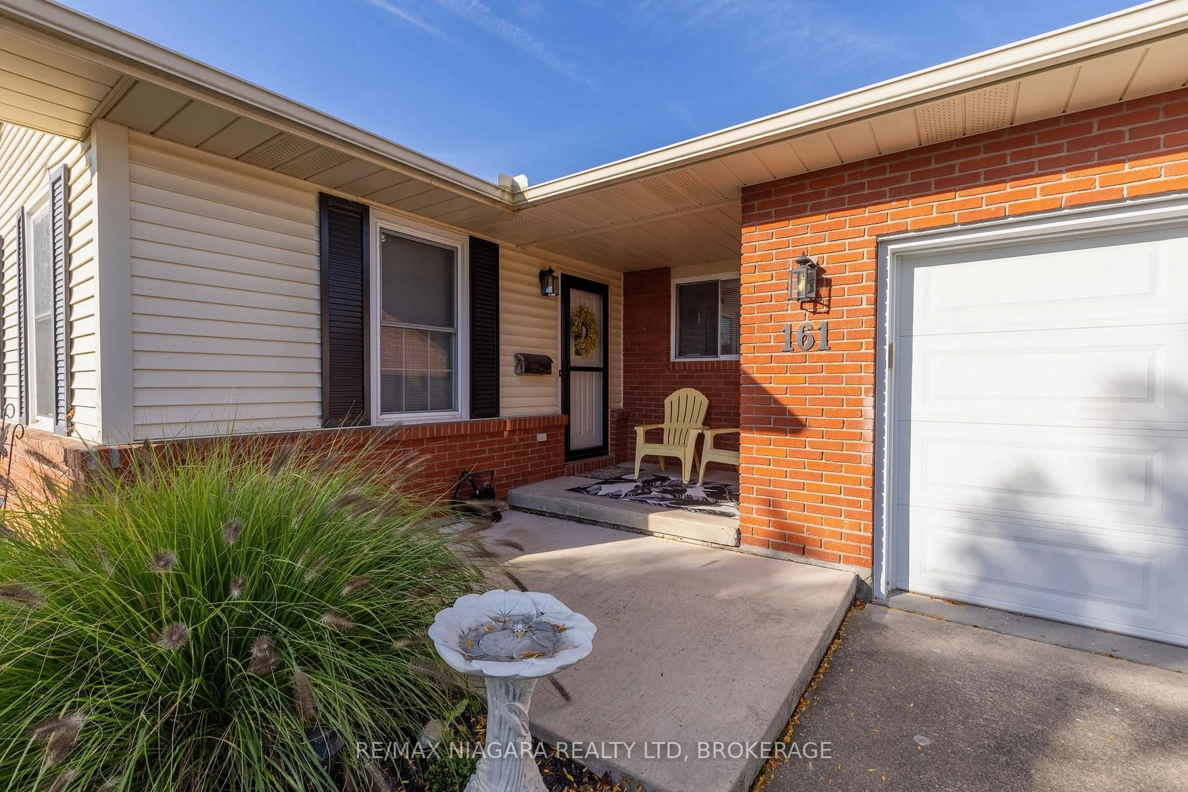 Home with brick exterior material, street for 161 Green Pointe Dr, Welland Ontario L3C 6Y7