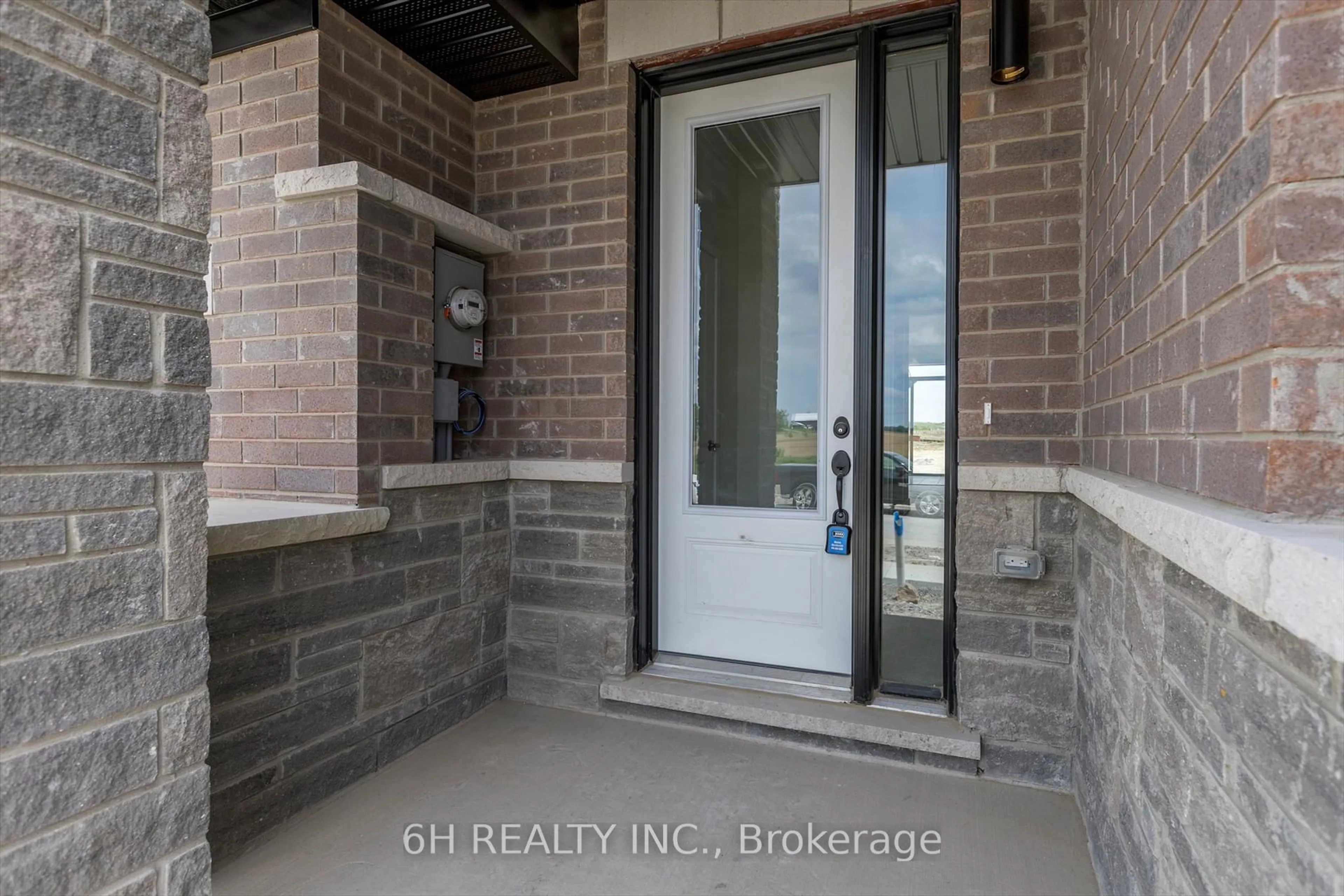 Indoor entryway for 145 Pike St #Lot 128-2, Peterborough Ontario K9K 0J5