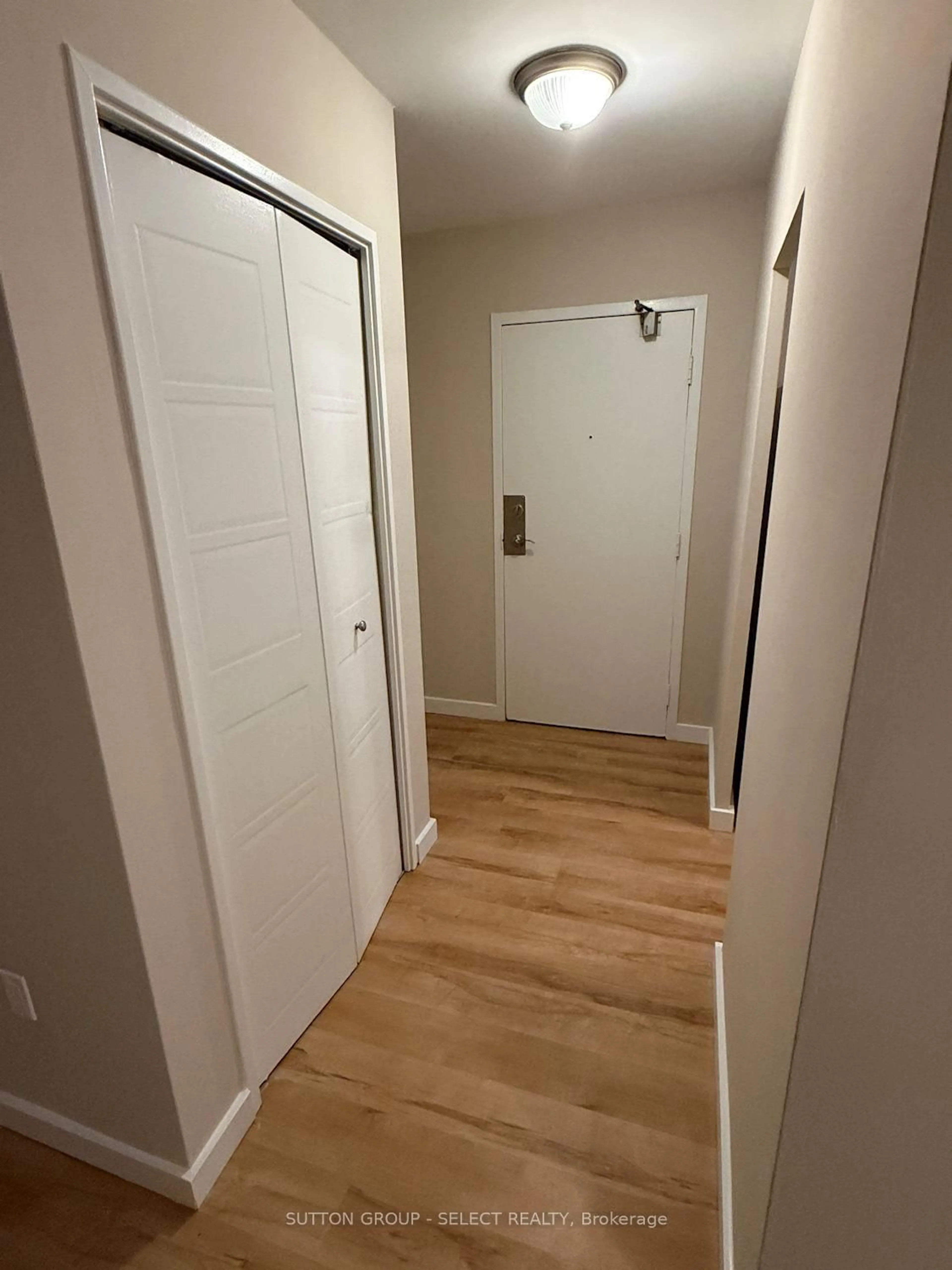 A pic of a room for 573 Mornington Ave #402, London East Ontario N5Y 4T9