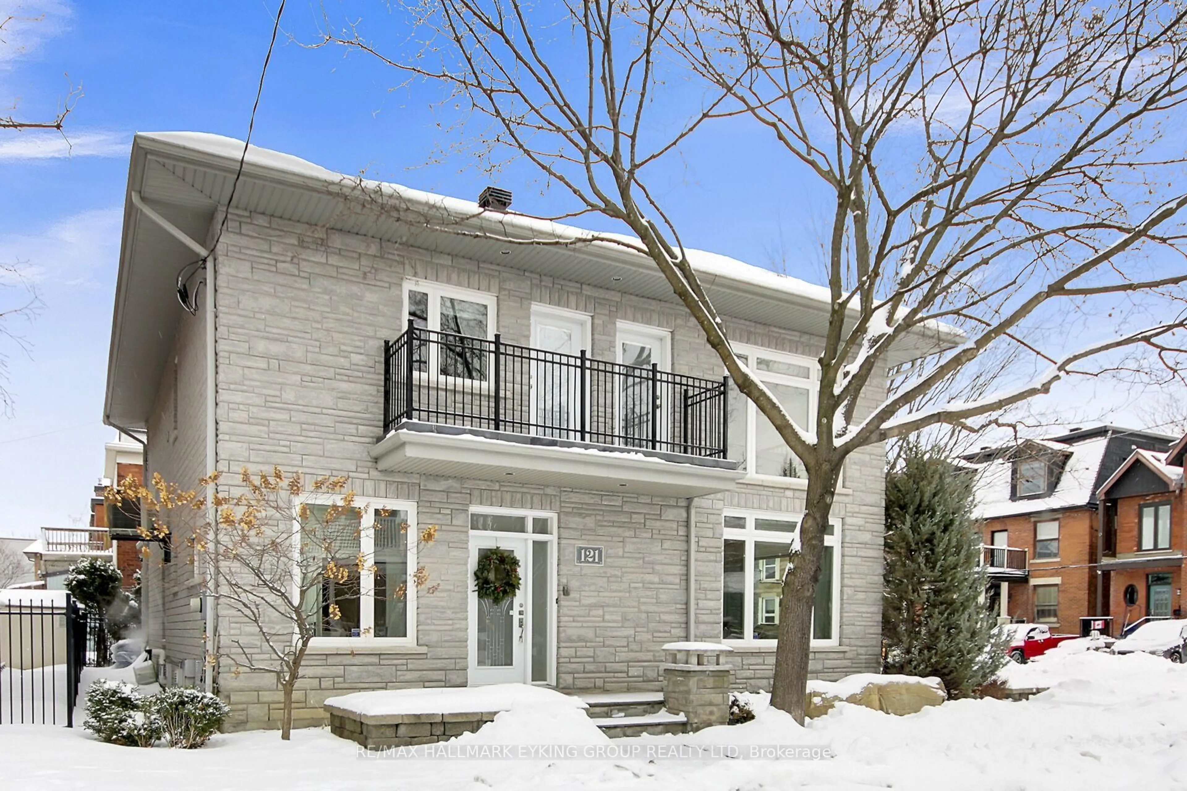 Home with brick exterior material, street for 121 Macdonald St, Ottawa Ontario K2P 1H7